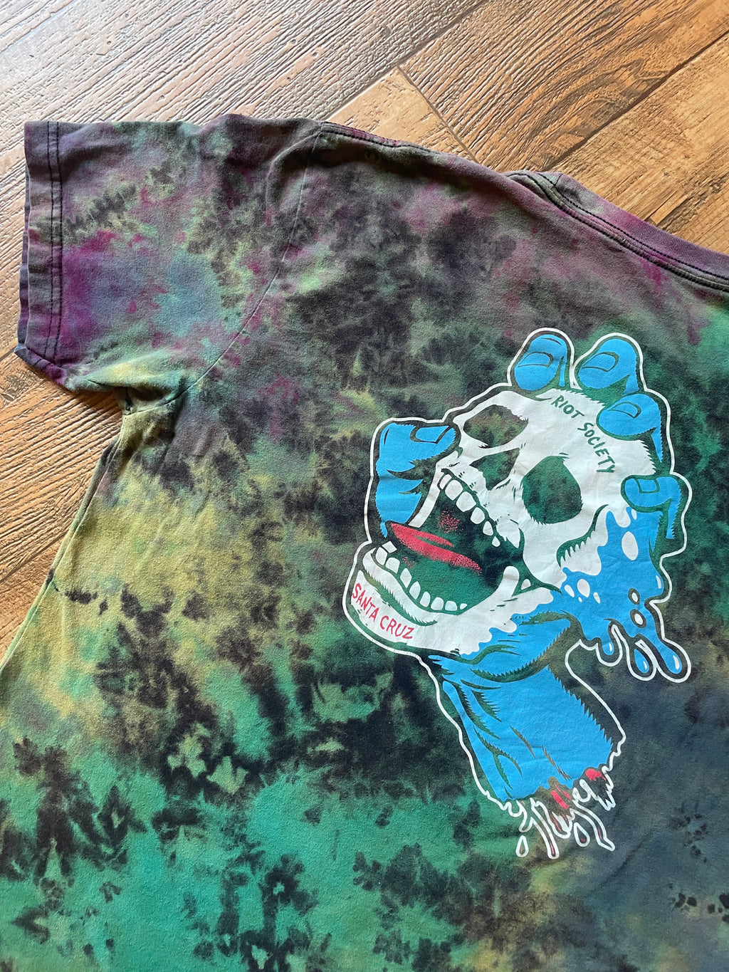 Santa Cruz X Riot Society Black and Blue Reverse Tie Dye Short Sleeve T-Shirt | Men's Large