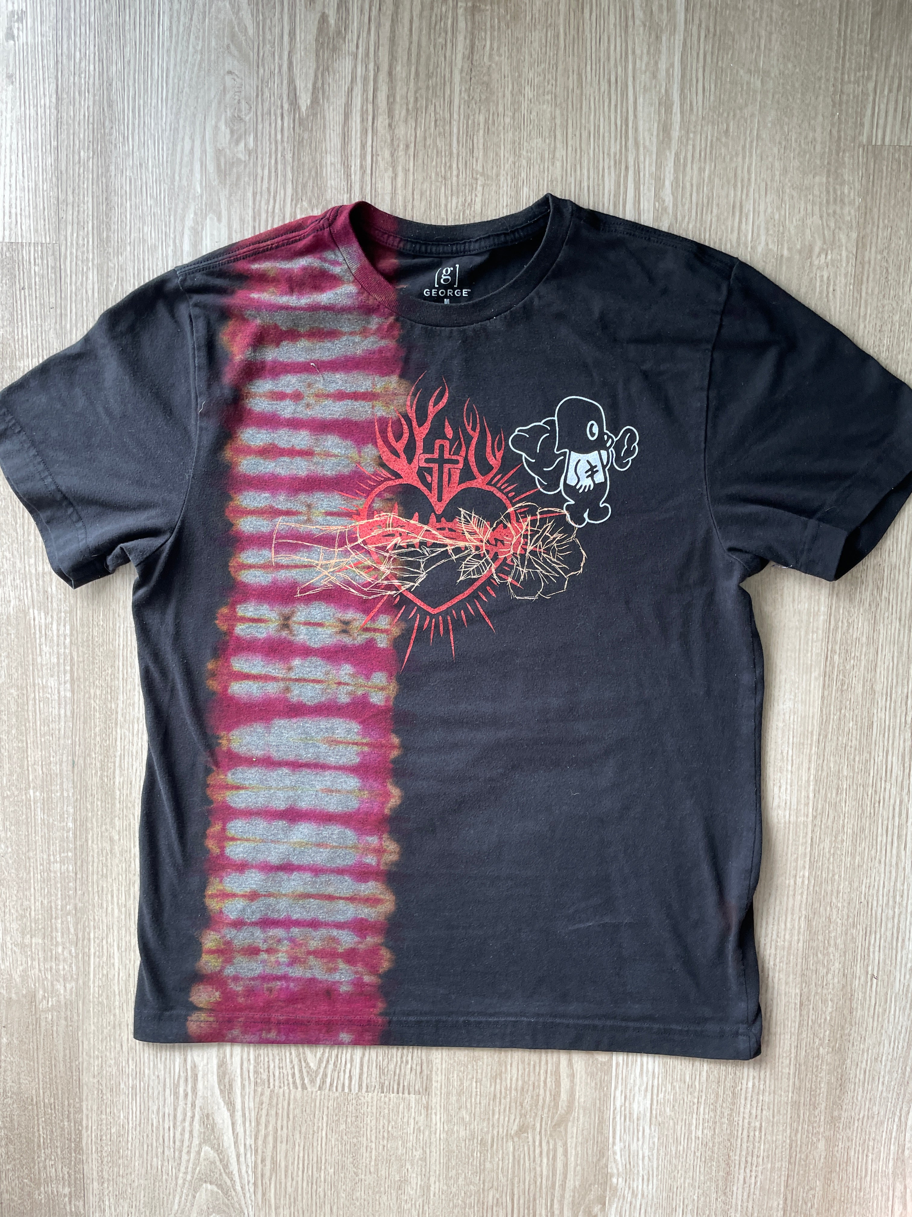 MEDIUM Men’s Actual Garbage Tie Dye Short Sleeve T-Shirt | One-Of-a-Kind Upcycled Black and Red Pleated Top