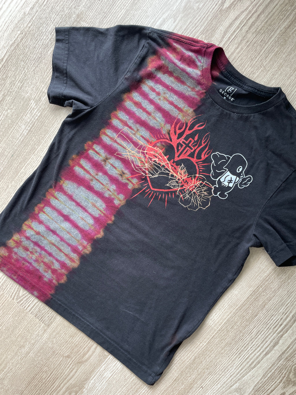 MEDIUM Men’s Actual Garbage Tie Dye Short Sleeve T-Shirt | One-Of-a-Kind Upcycled Black and Red Pleated Top