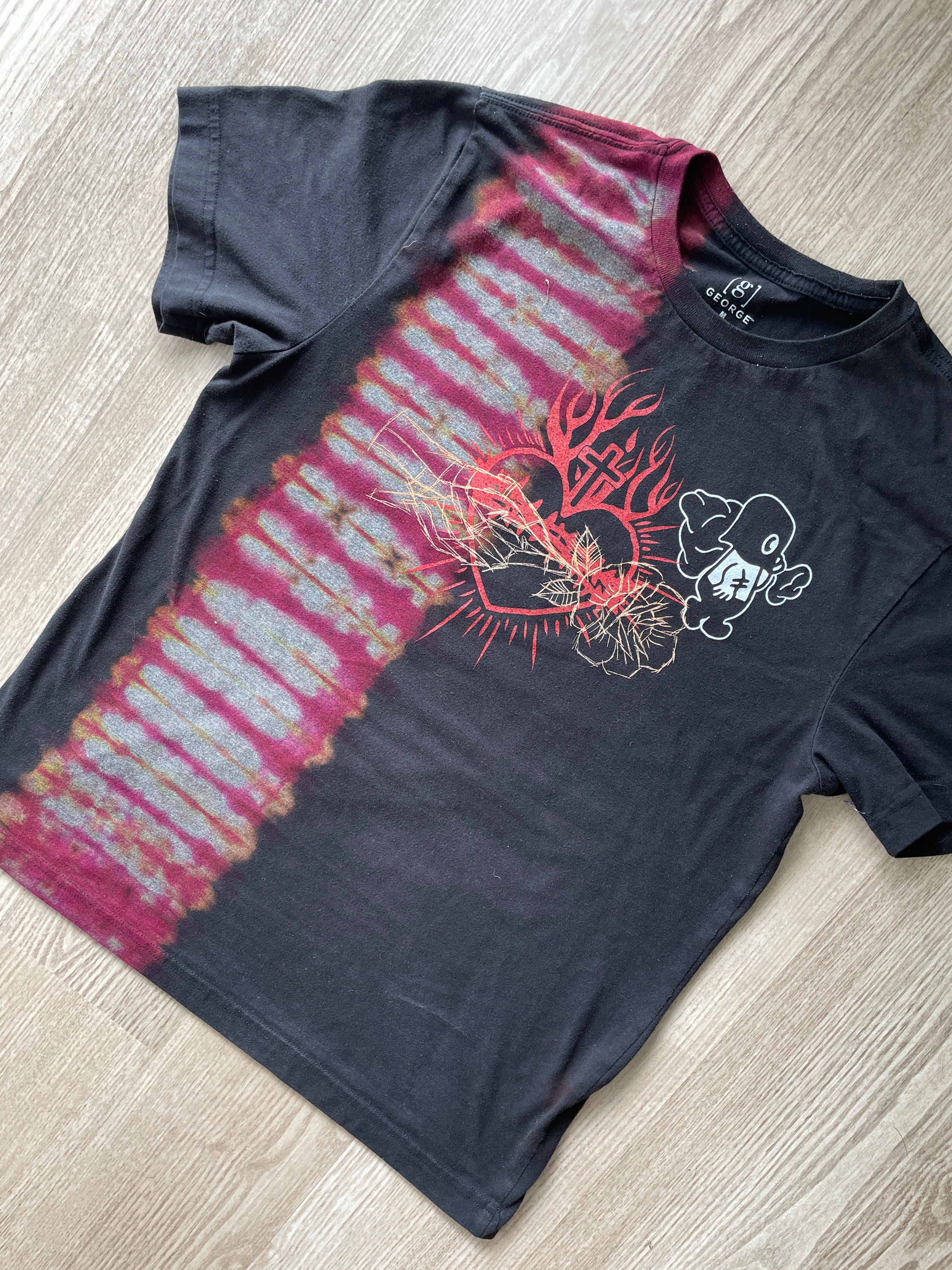 MEDIUM Men’s Actual Garbage Tie Dye Short Sleeve T-Shirt | One-Of-a-Kind Upcycled Black and Red Pleated Top