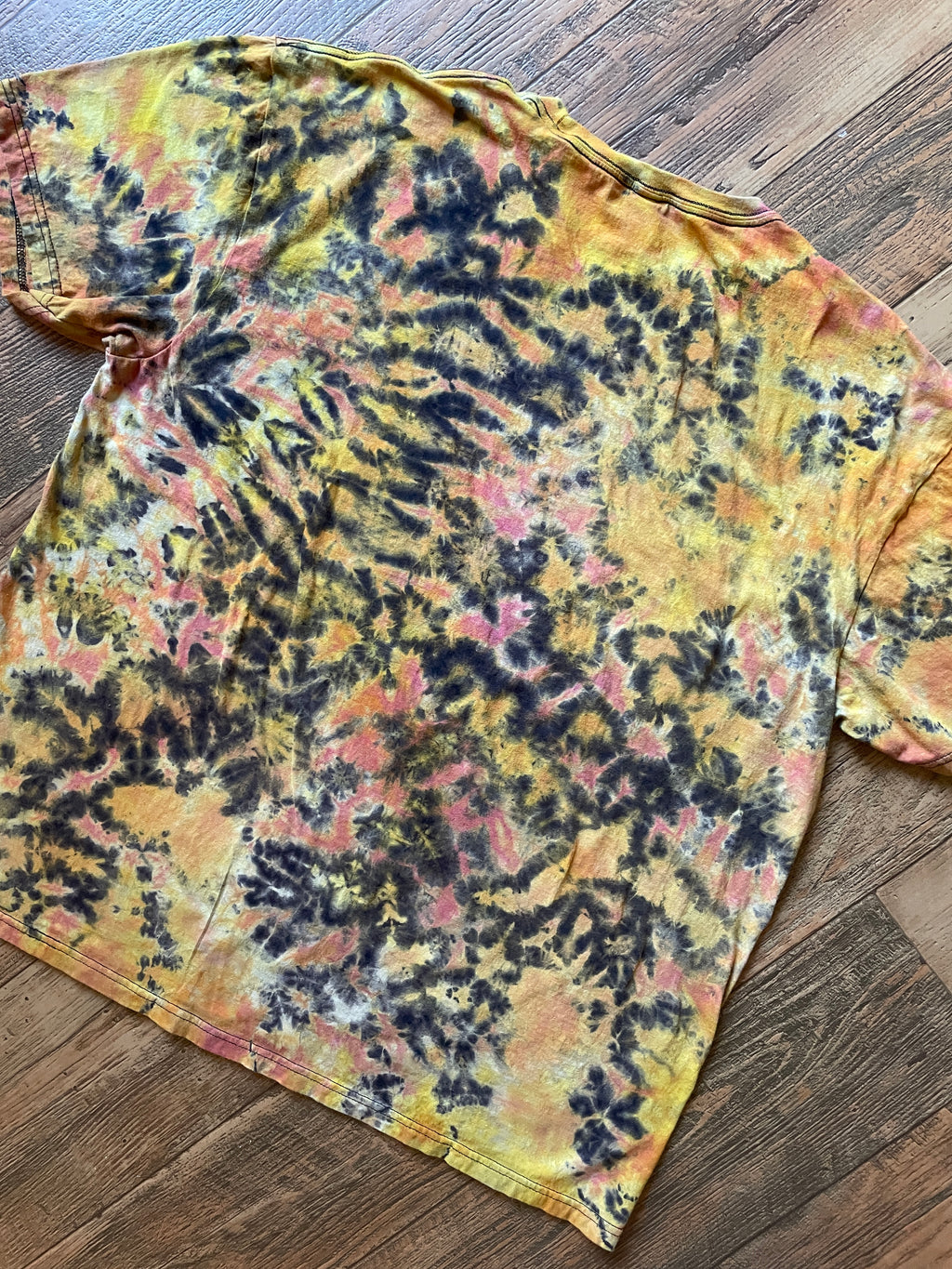 Pikachu Black and Yellow Reverse Tie Dye Short Sleeve T-Shirt | Men's XXL