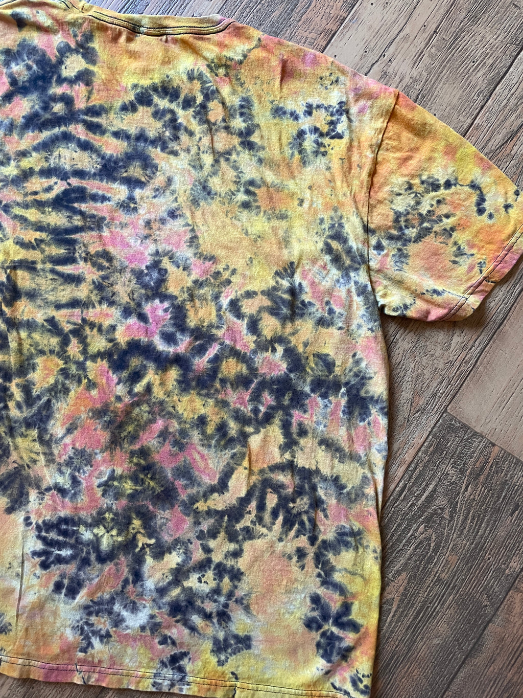 Pikachu Black and Yellow Reverse Tie Dye Short Sleeve T-Shirt | Men's XXL