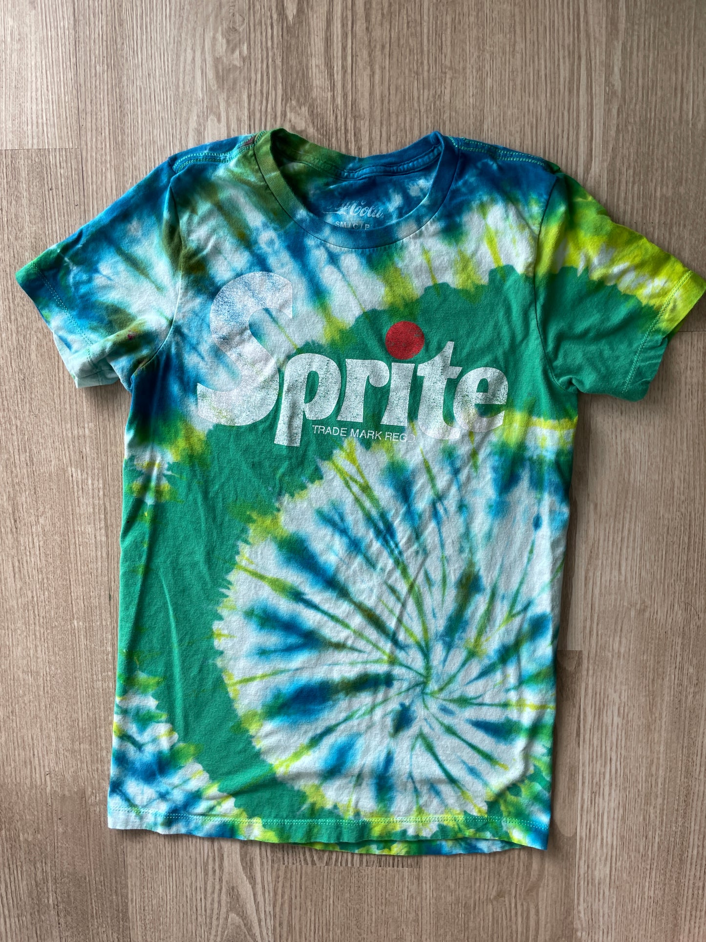 SMALL Men's Sprite Handmade Reverse Tie Dye T-Shirt | One-Of-a-Kind Green, White, and Blue Spiral Short Sleeve