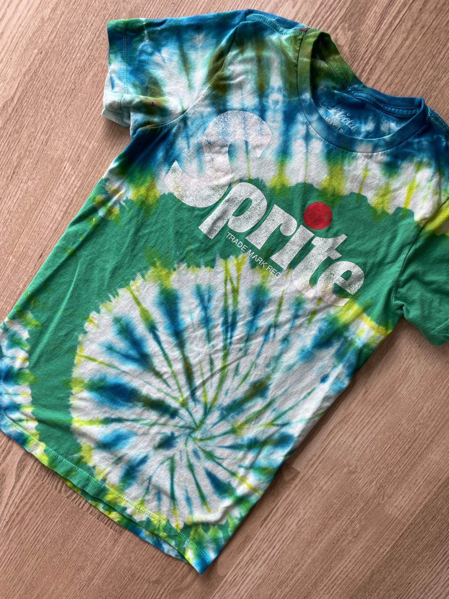 SMALL Men's Sprite Handmade Reverse Tie Dye T-Shirt | One-Of-a-Kind Green, White, and Blue Spiral Short Sleeve