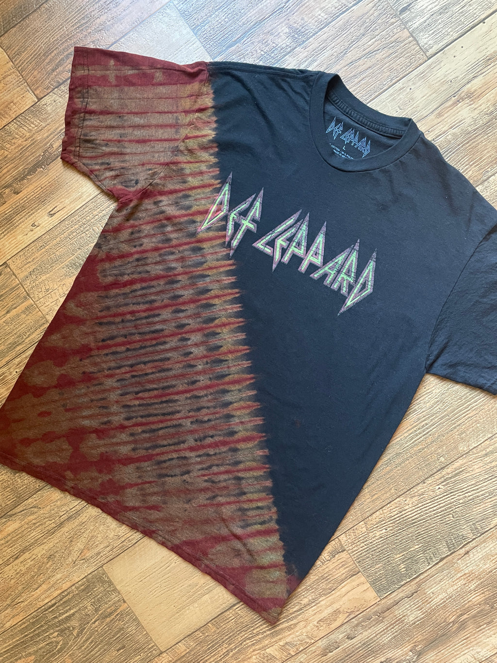Def Leppard Black and Red Tie Dye Short Sleeve T-Shirt | Men's Large