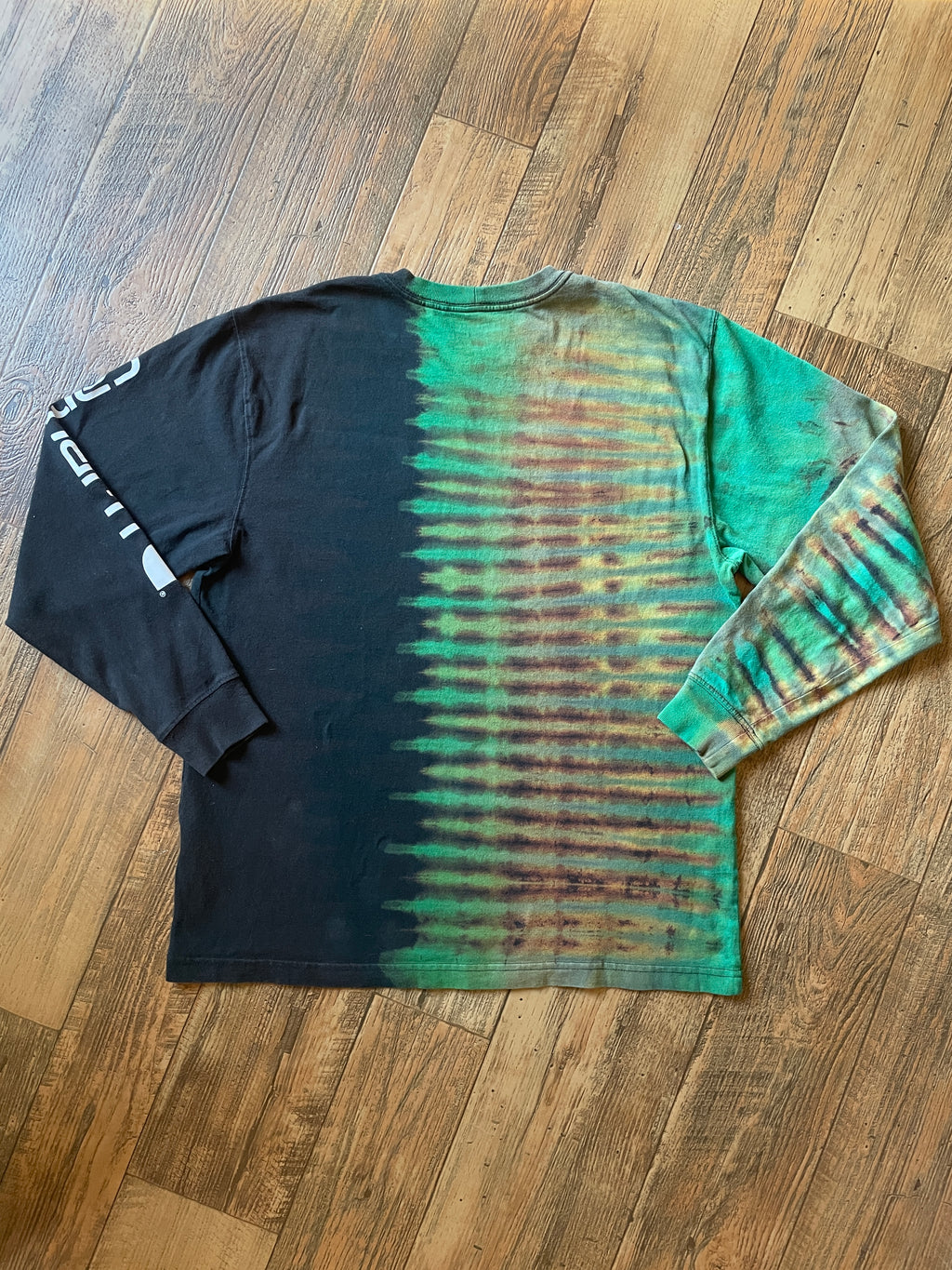 Carhartt Loose Fit Black & Green Tie Dye Long Sleeve T-Shirt | Men's Medium