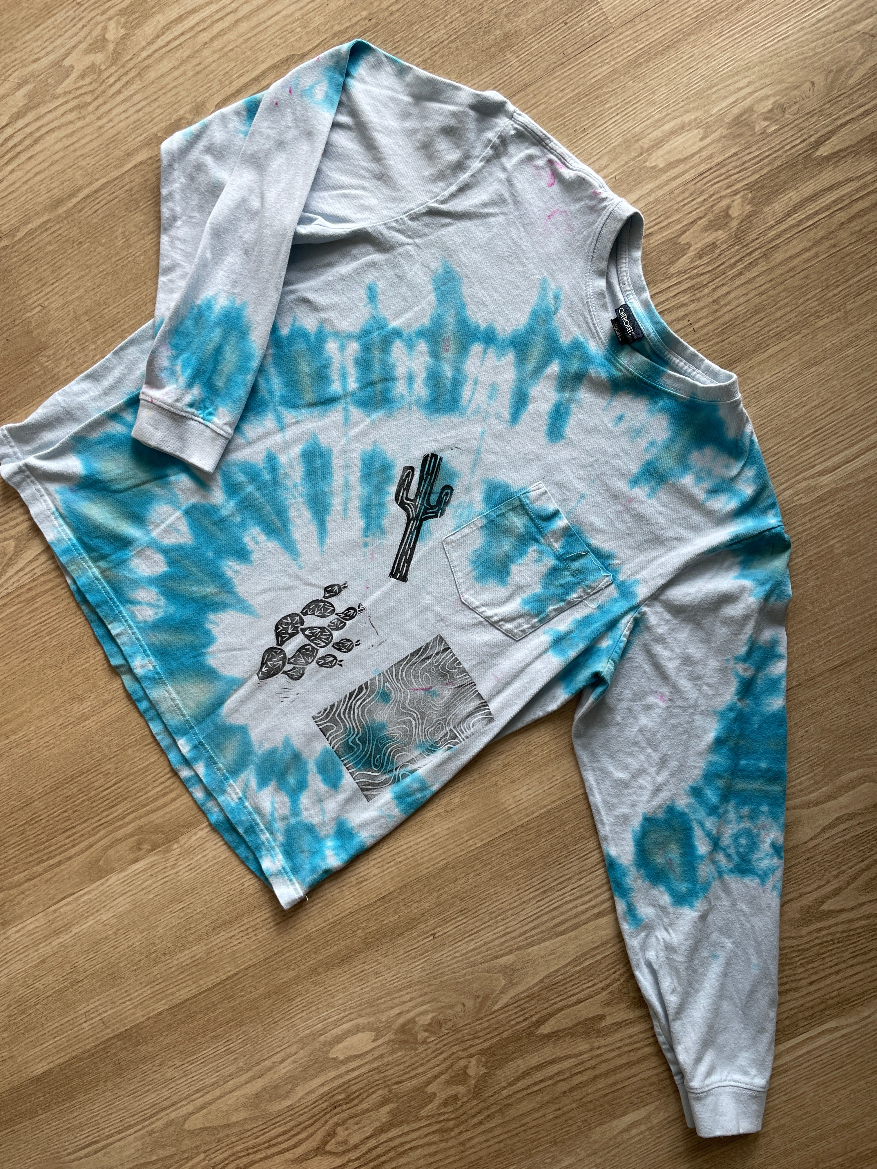 MEDIUM Men's Desert Cactus Tie Dye Long Sleeve T-Shirt | One-Of-a-Kind Blue and White Spiral Short Sleeve