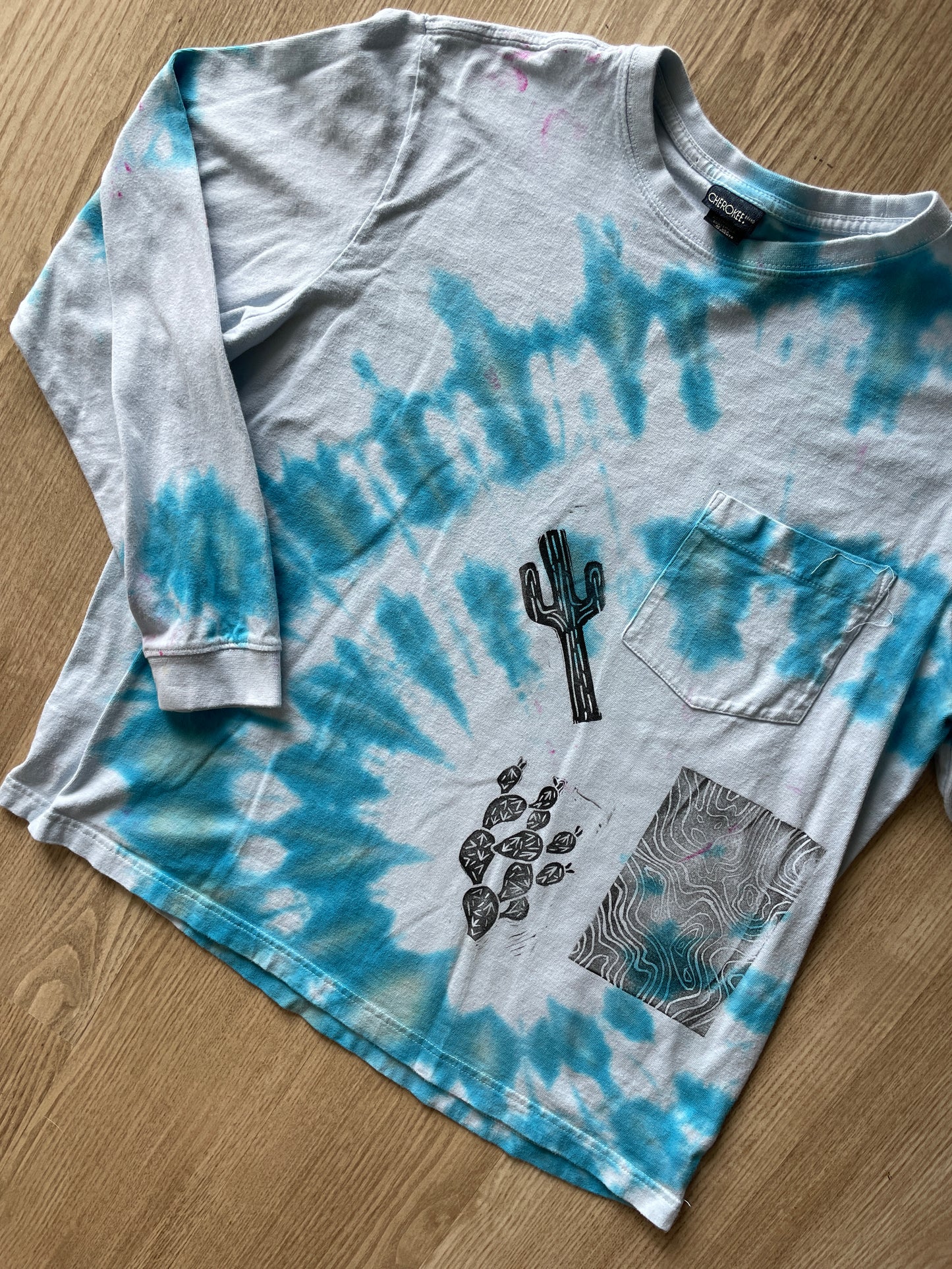 MEDIUM Men's Desert Cactus Tie Dye Long Sleeve T-Shirt | One-Of-a-Kind Blue and White Spiral Short Sleeve