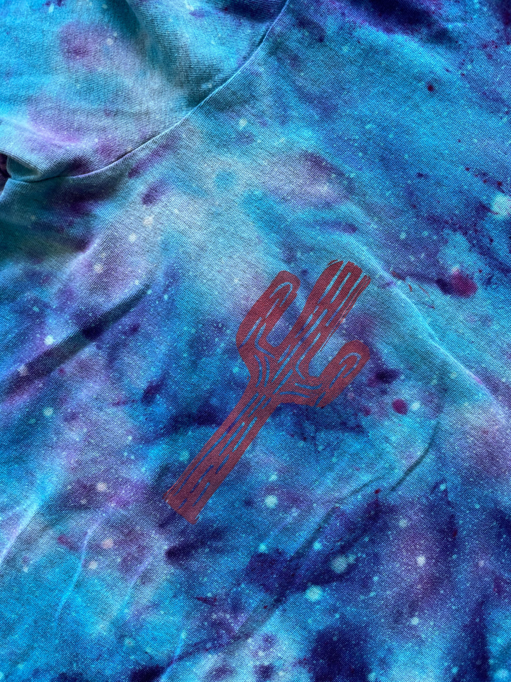 MEDIUM Men's Saguaro Cactus Galaxy Tie Dye T-Shirt | One-Of-a-Kind Blue and Purple Crumpled Short Sleeve