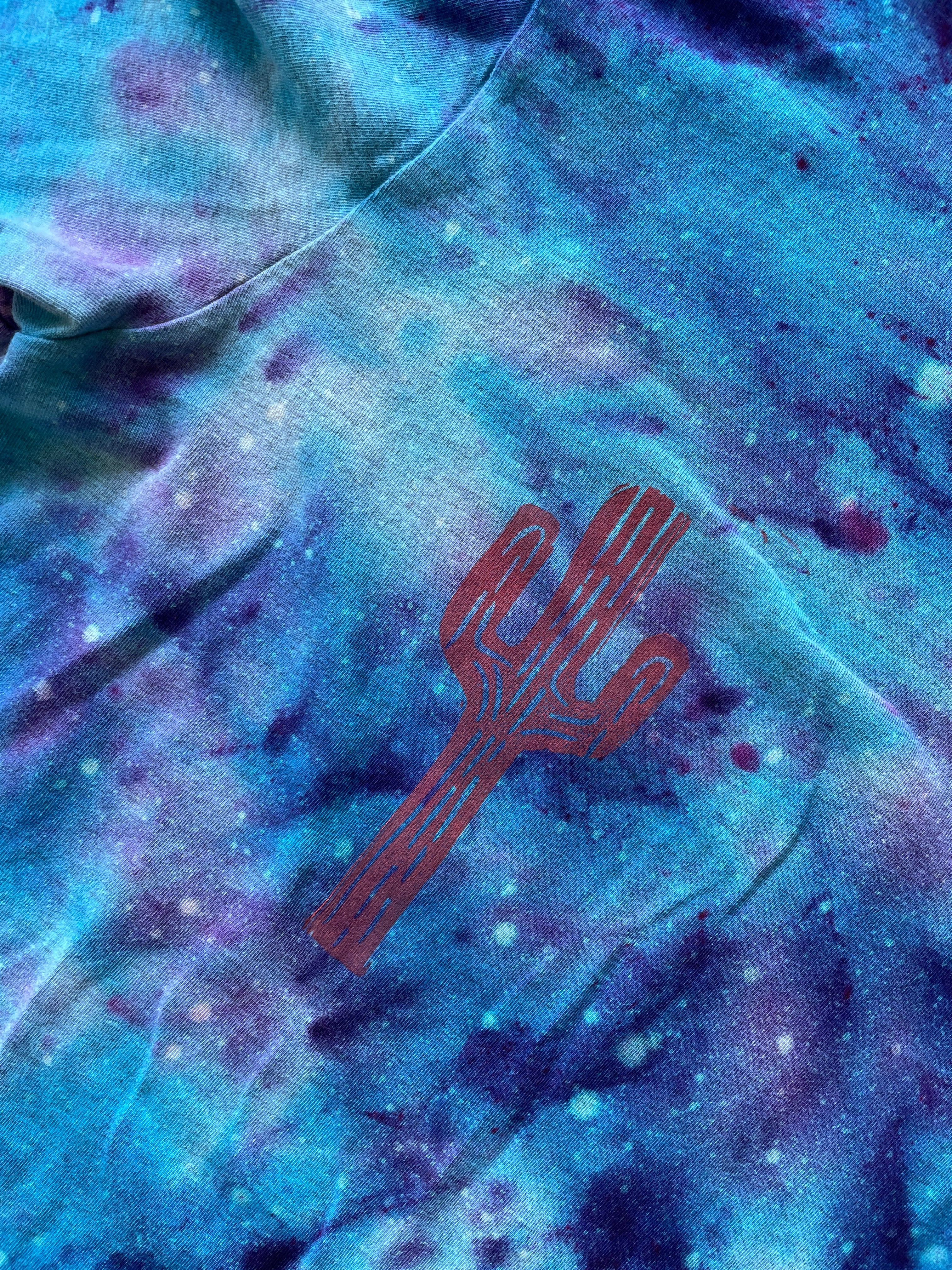 MEDIUM Men's Saguaro Cactus Galaxy Tie Dye T-Shirt | One-Of-a-Kind Blue and Purple Crumpled Short Sleeve