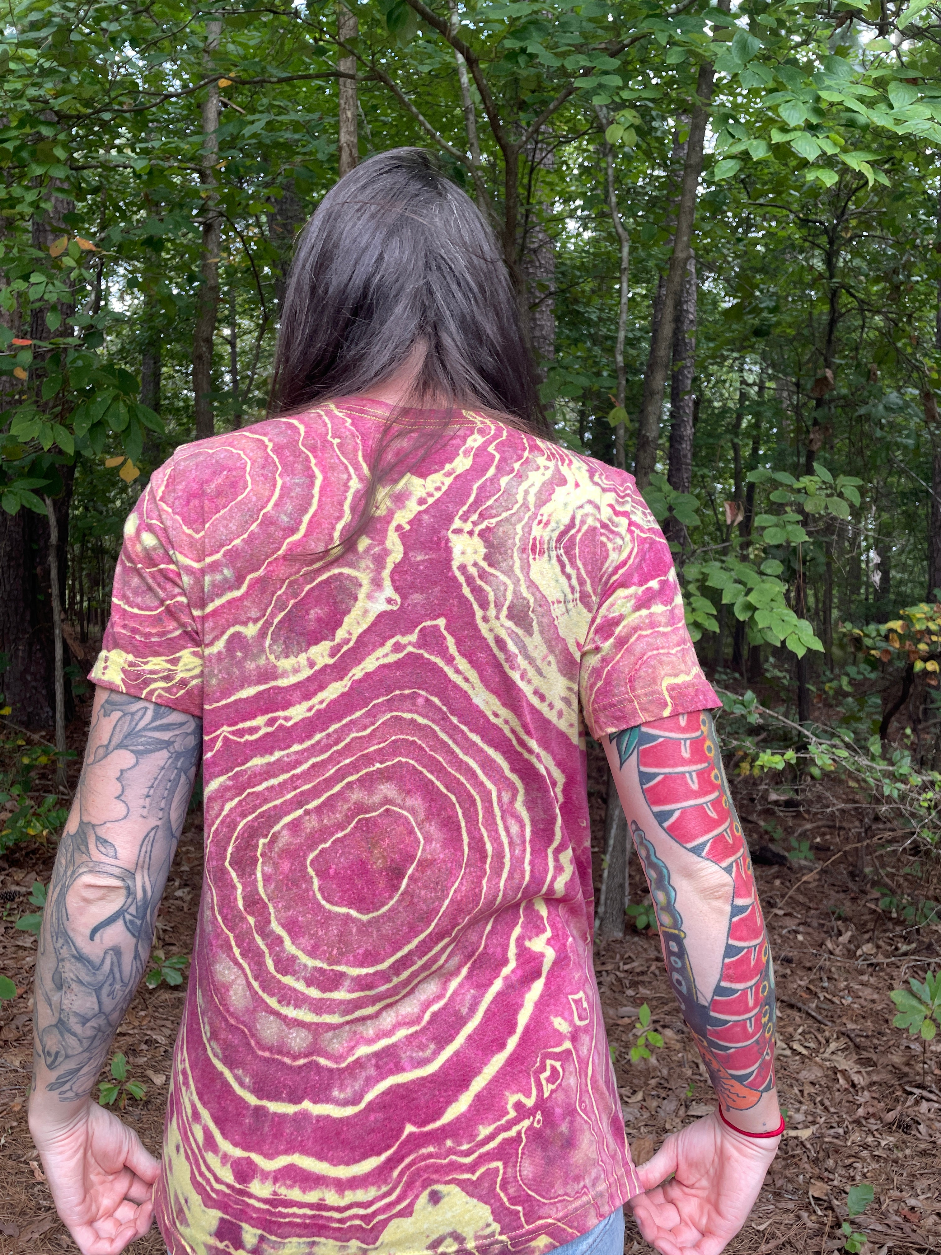 University of Wyoming Go Pokes Short Sleeve Geode Tie Dye T-Shirt (Men's Medium)