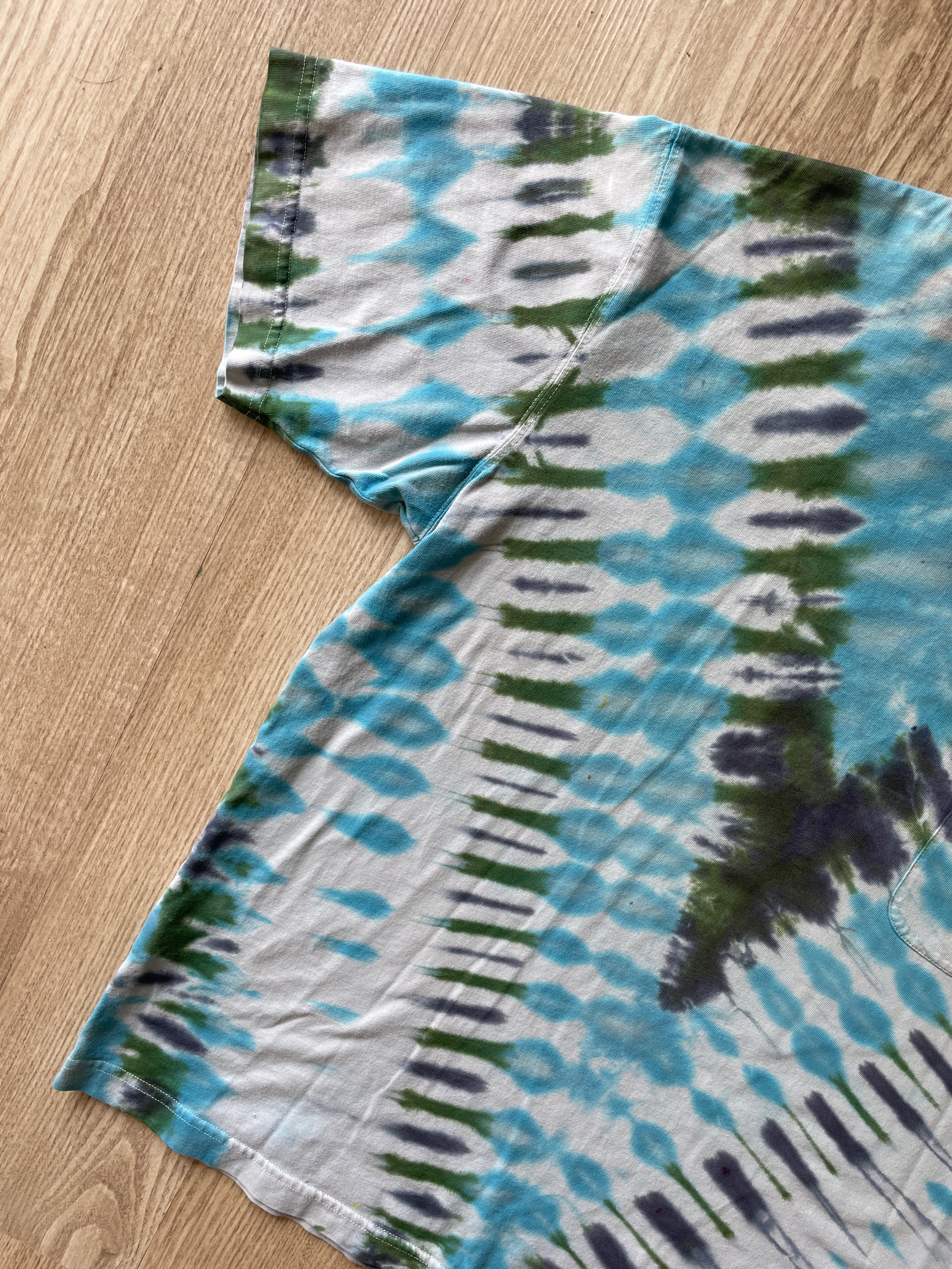 LARGE Men’s Eddie Bauer Climbing Shoe Handmade Tie Dyed T-Shirt | One-Of-a-Kind Sky Blue and Forest Green Pleated Short Sleeve