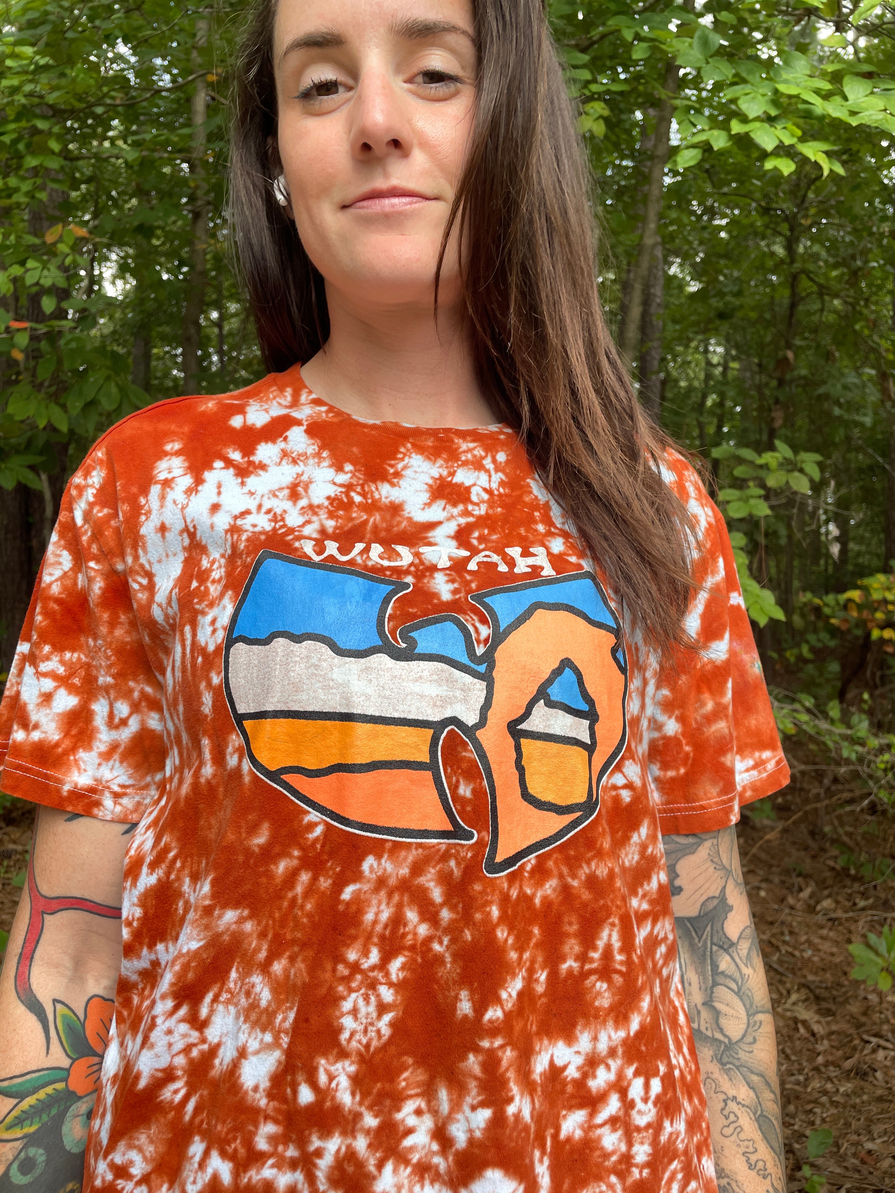 Men's Large WUTAH Tie Dye Short Sleeve T-Shirt