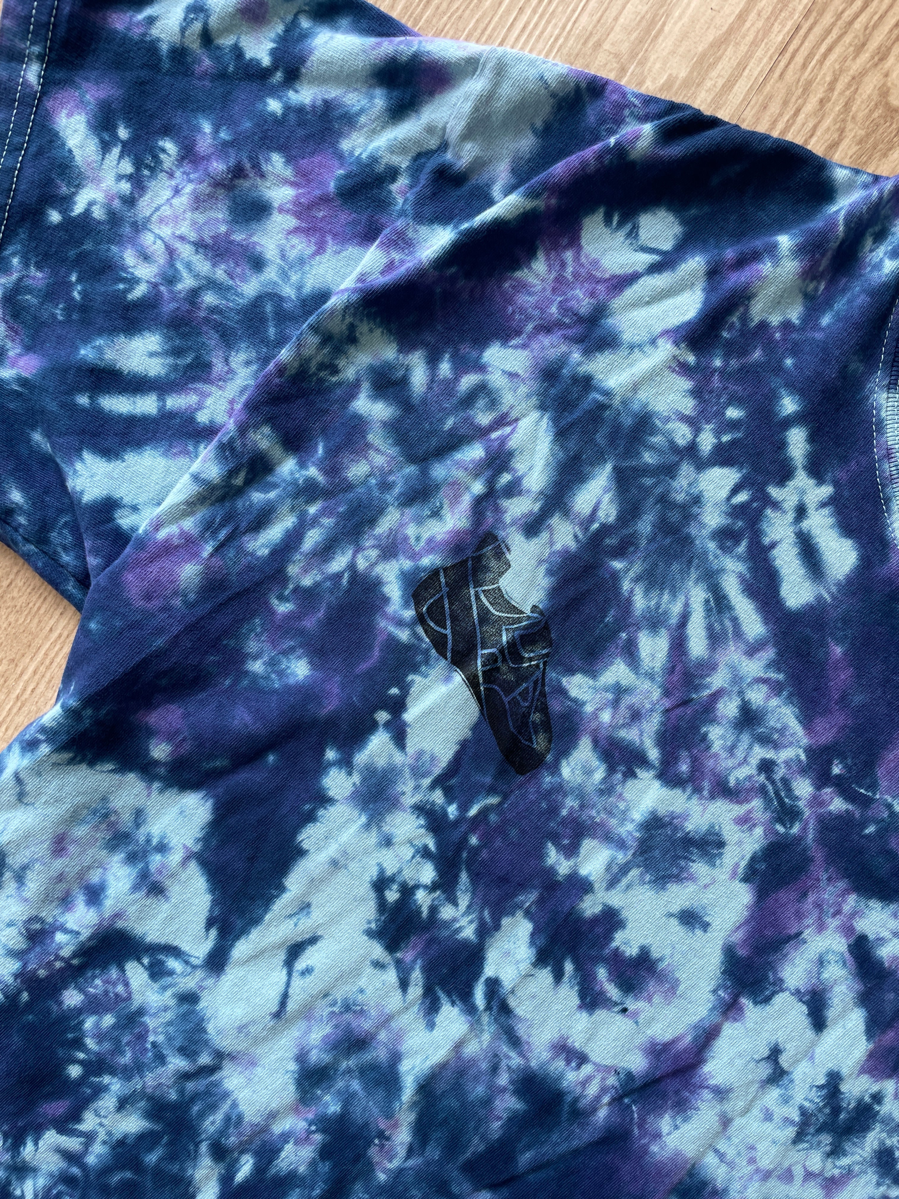 XL Men’s Climbing Shoe Tie Dye T-Shirt | One-Of-a-Kind Blue and Purple Crumpled Short Sleeve