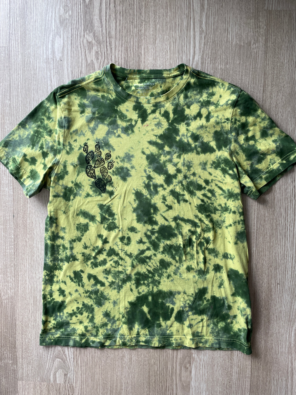 LARGE Men’s Prickly Pear Cactus Tie Dye T-Shirt | One-Of-a-Kind Yellow and Green Crumpled Short Sleeve