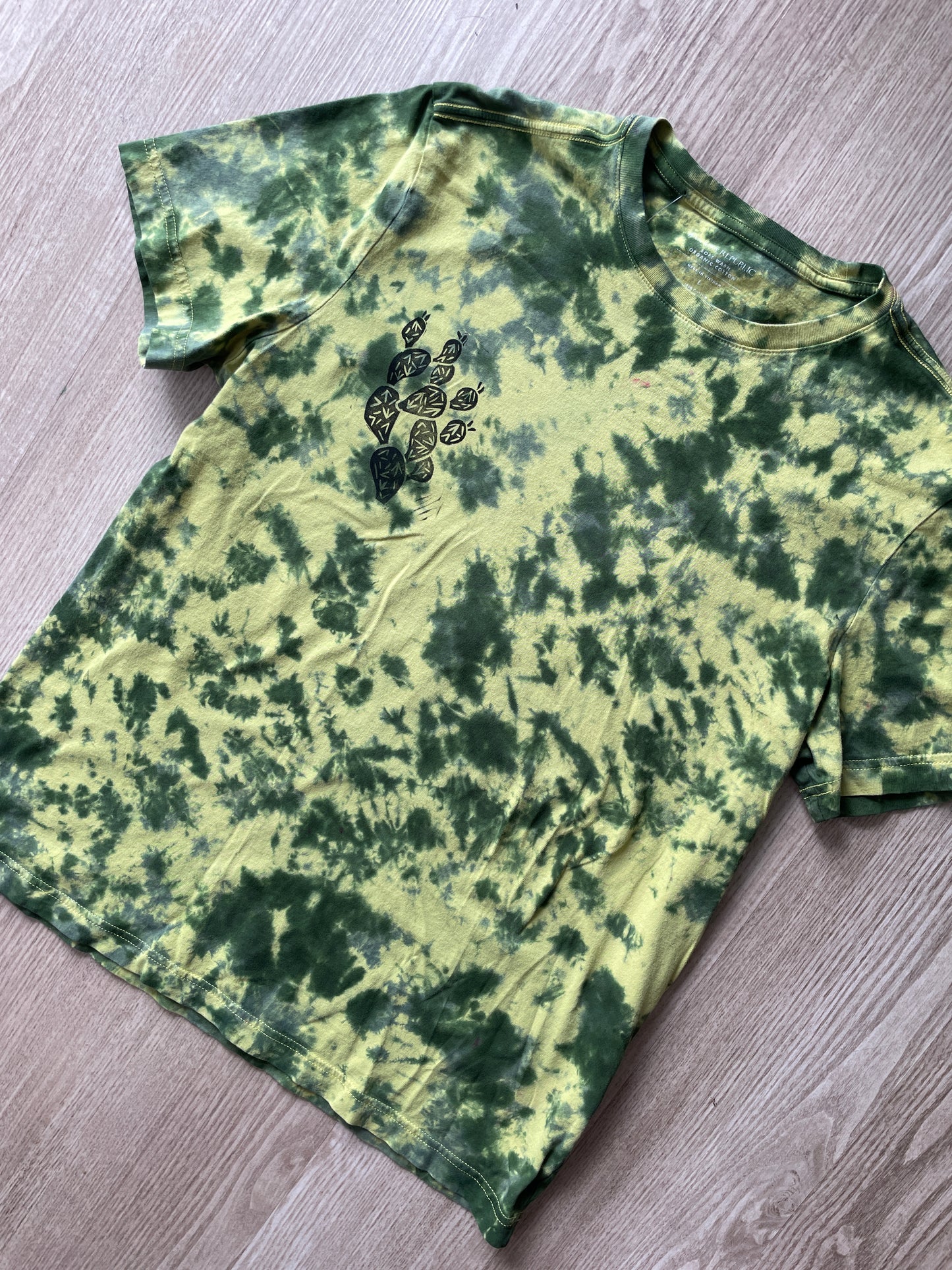 LARGE Men’s Prickly Pear Cactus Tie Dye T-Shirt | One-Of-a-Kind Yellow and Green Crumpled Short Sleeve