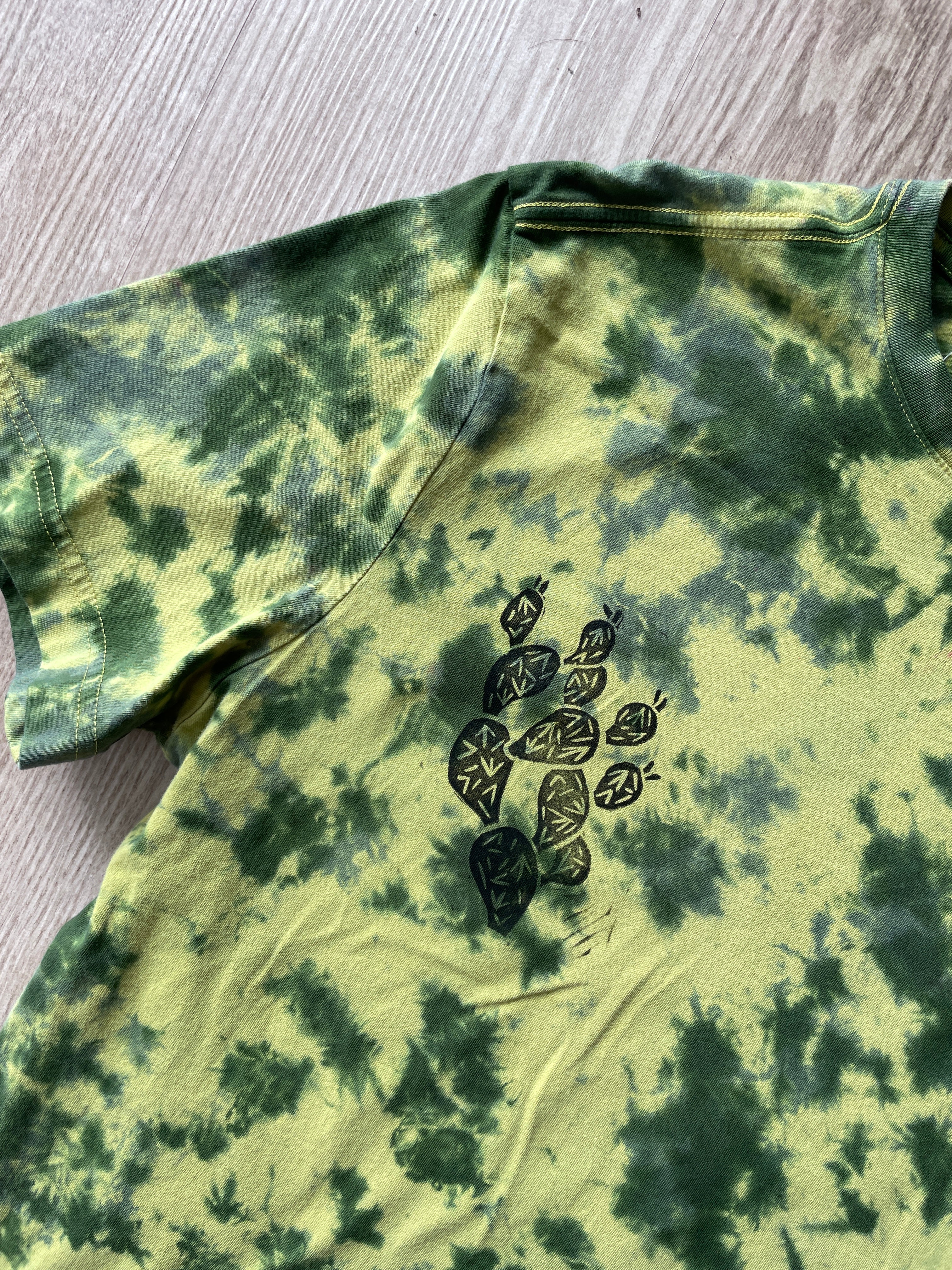 LARGE Men’s Prickly Pear Cactus Tie Dye T-Shirt | One-Of-a-Kind Yellow and Green Crumpled Short Sleeve