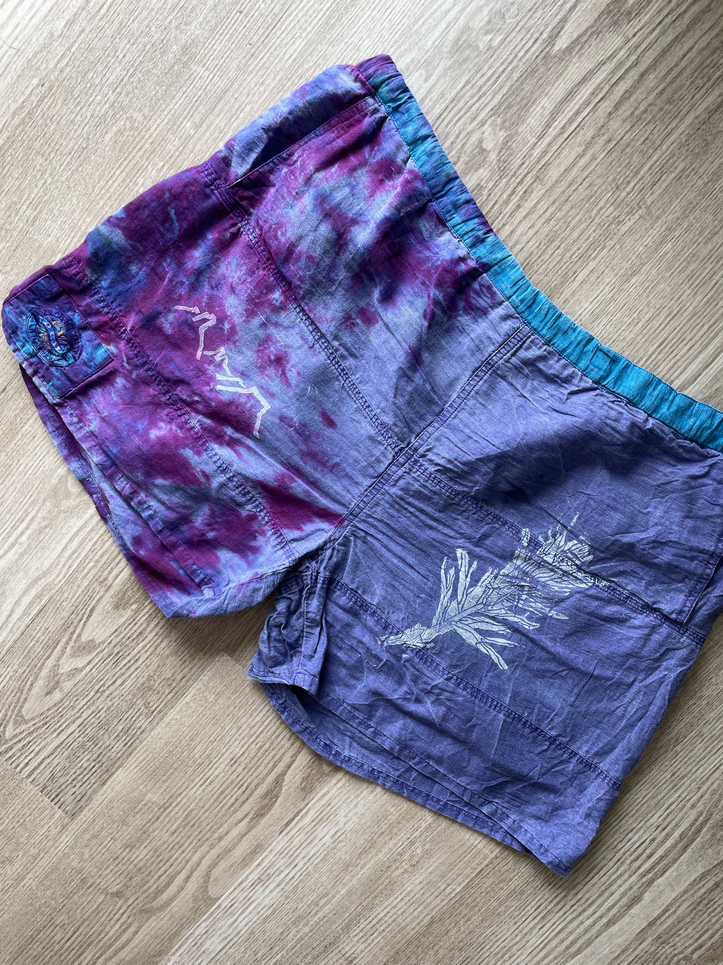 2XL Men’s Pacific Coast Highway Tie Dye Vintage Chino Shorts | One-Of-a-Kind Upcycled Blue and Purple Crumpled Casual Shorts