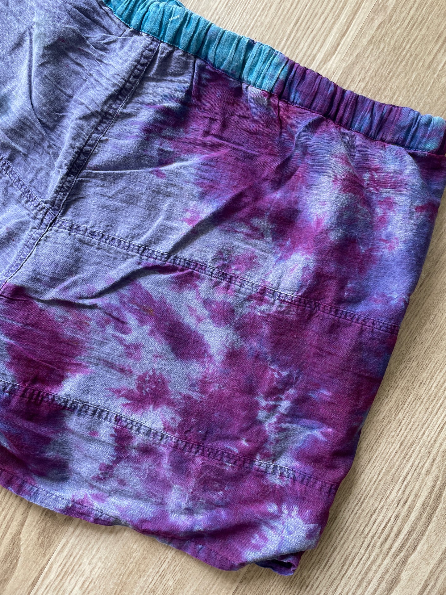 2XL Men’s Pacific Coast Highway Tie Dye Vintage Chino Shorts | One-Of-a-Kind Upcycled Blue and Purple Crumpled Casual Shorts