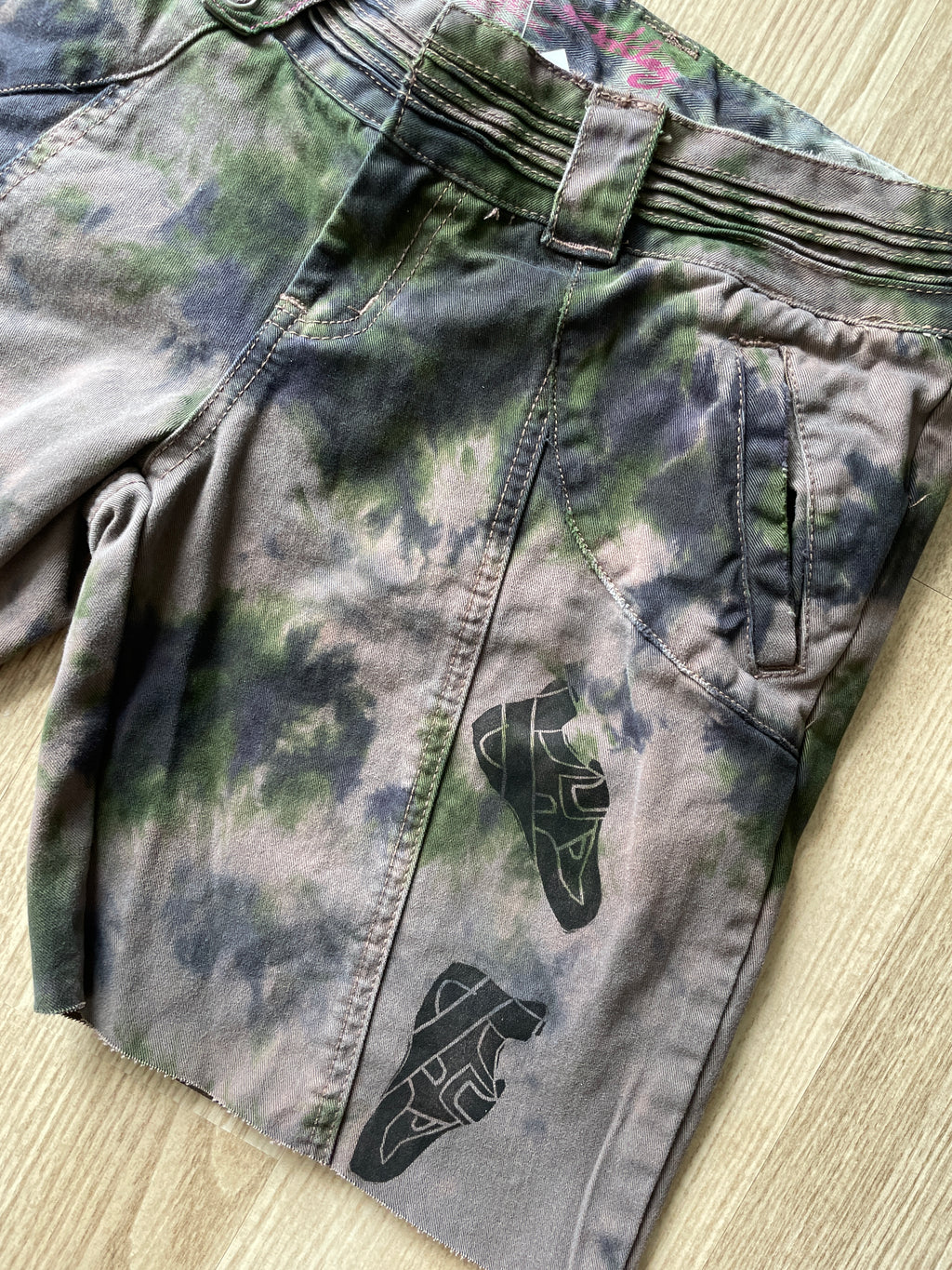 Women's Size 10 Oakley Tie Dye Casual Cutoff Shorts | One-Of-a-Kind Upcycled Brown, Green, and Blue Crumpled Casual Shorts