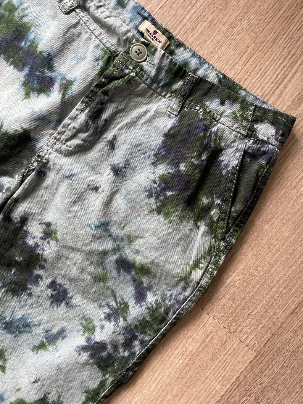 Women's Size 6 Woolrich Tie Dye Casual Pants | One-Of-a-Kind Upcycled Green and Blue Crumpled Climbing Pants