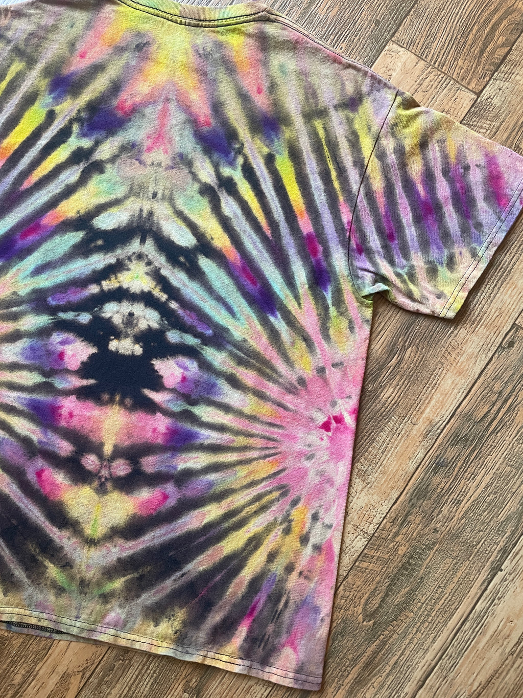 Star Wars The Mandalorian The Child Neon Rainbow Tie Dye Short Sleeve T-Shirt | Men's Large