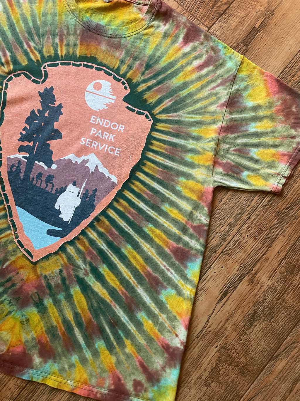 Star Wars Endor Park Service Green and Gold Tie Dye Short Sleeve T-Shirt | Men's XL