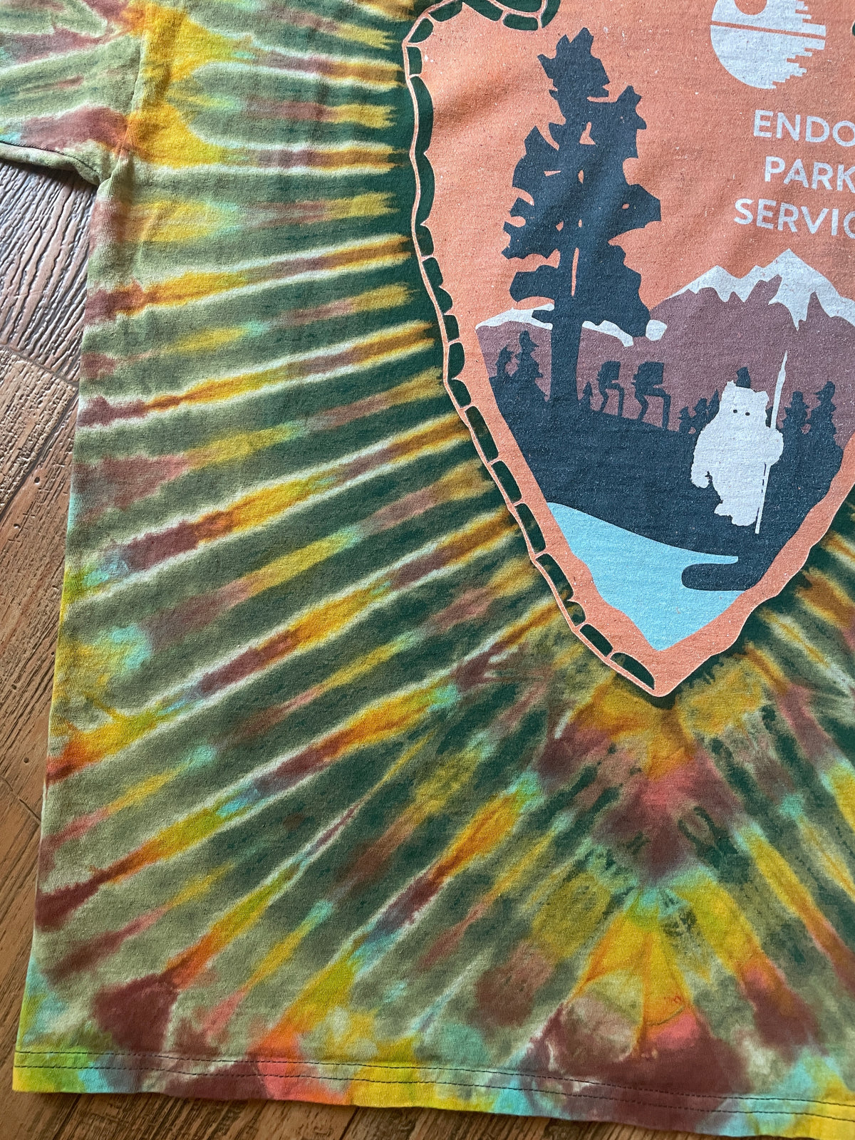 Star Wars Endor Park Service Green and Gold Tie Dye Short Sleeve T-Shirt | Men's XL