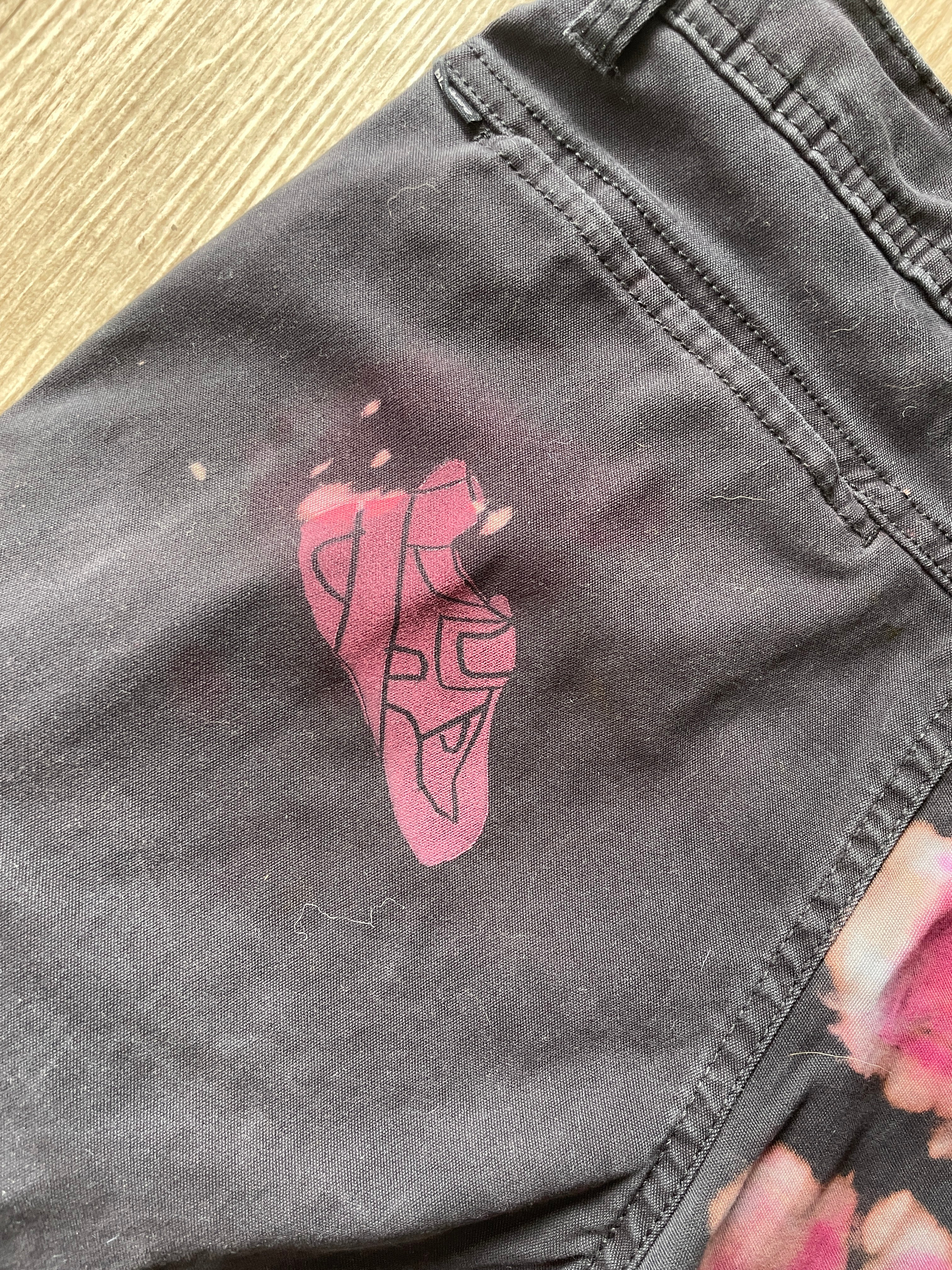 Men’s Size 30 tentree In Motion Tie Dye Jogger Pants | One-Of-a-Kind Upcycled Black and Pink Crumpled Climbing Pants