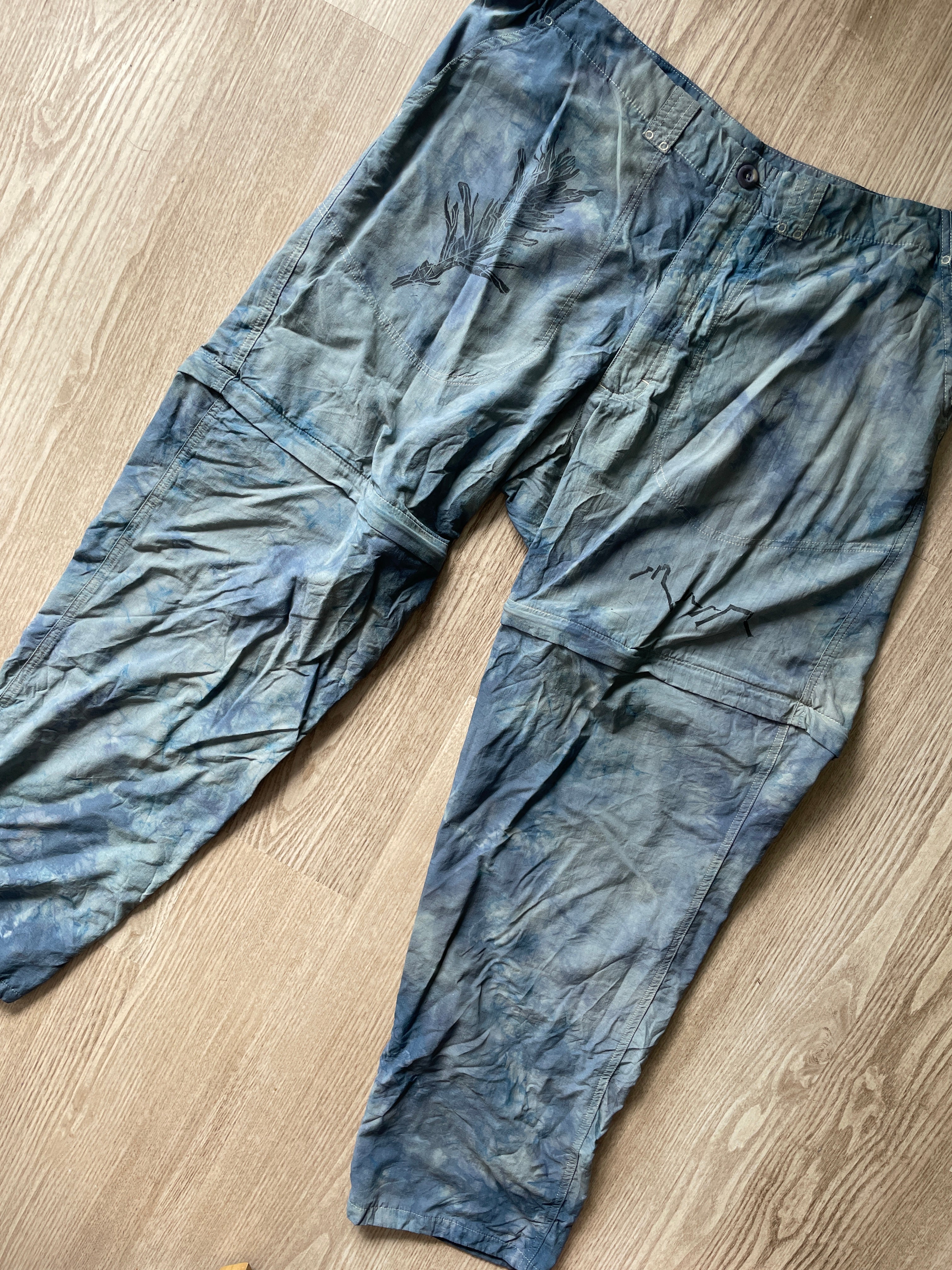 XL Men’s Patagonia Quandary Convertible Tie Dye Pants with Handprinted Graphics | One-Of-a-Kind Upcycled Blue and Gray Crumpled Pant/Short Combo
