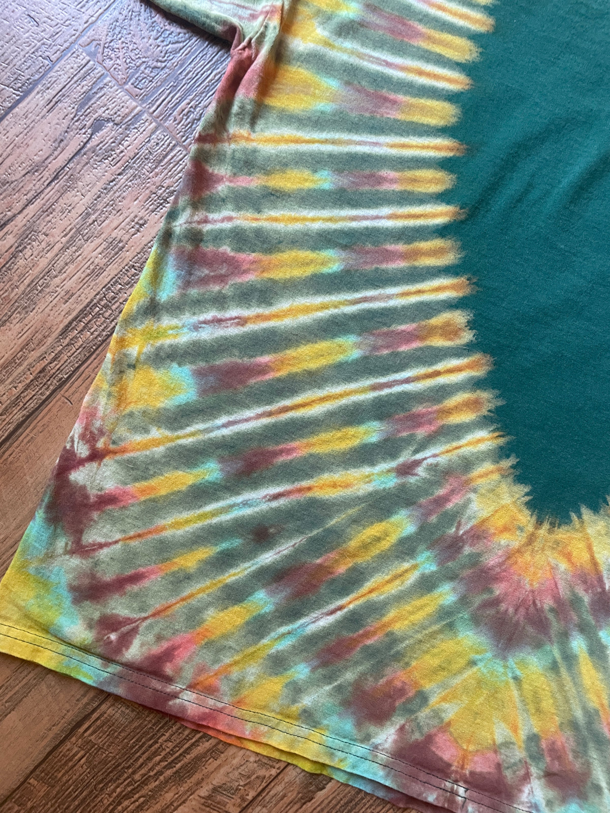Star Wars Endor Park Service Green and Gold Tie Dye Short Sleeve T-Shirt | Men's XL