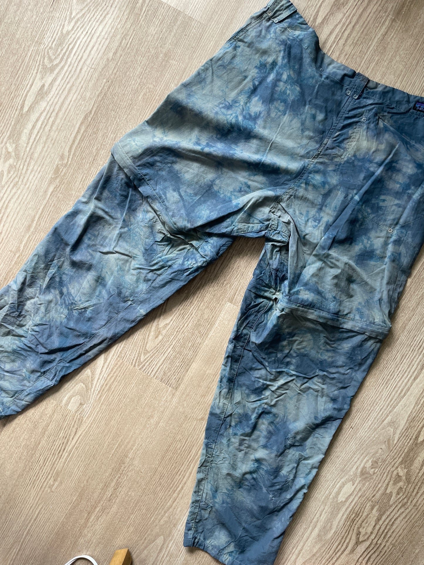 XL Men’s Patagonia Quandary Convertible Tie Dye Pants with Handprinted Graphics | One-Of-a-Kind Upcycled Blue and Gray Crumpled Pant/Short Combo