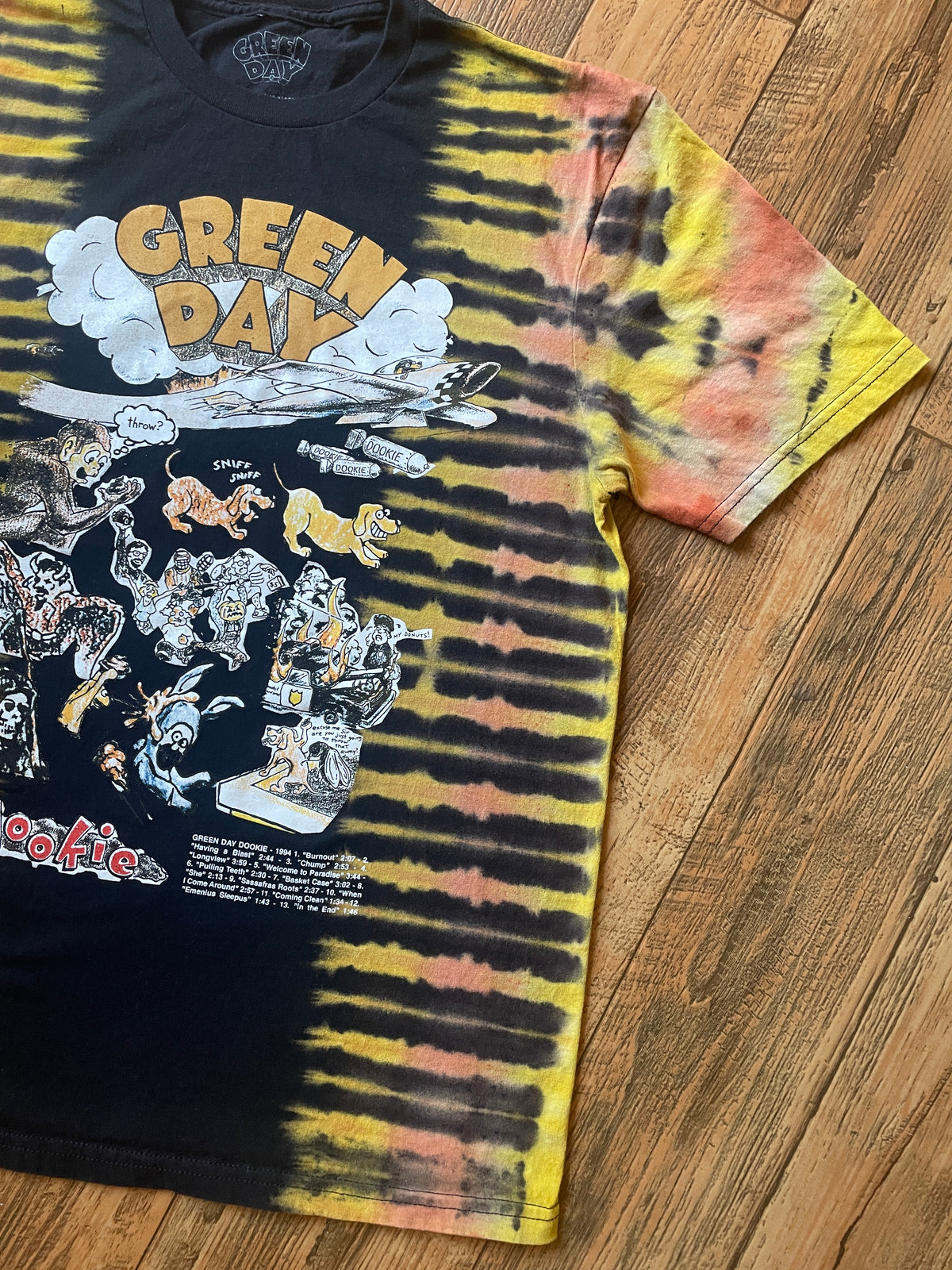 Green Day Dookie Black and Orange Reverse Tie Dye Short Sleeve T-Shirt | Men's Medium