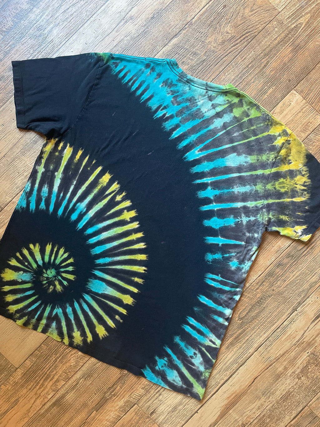 Toto 40th Anniversary Black, Blue, and Green Reverse Tie Dye Short Sleeve T-Shirt | Men's 2XL