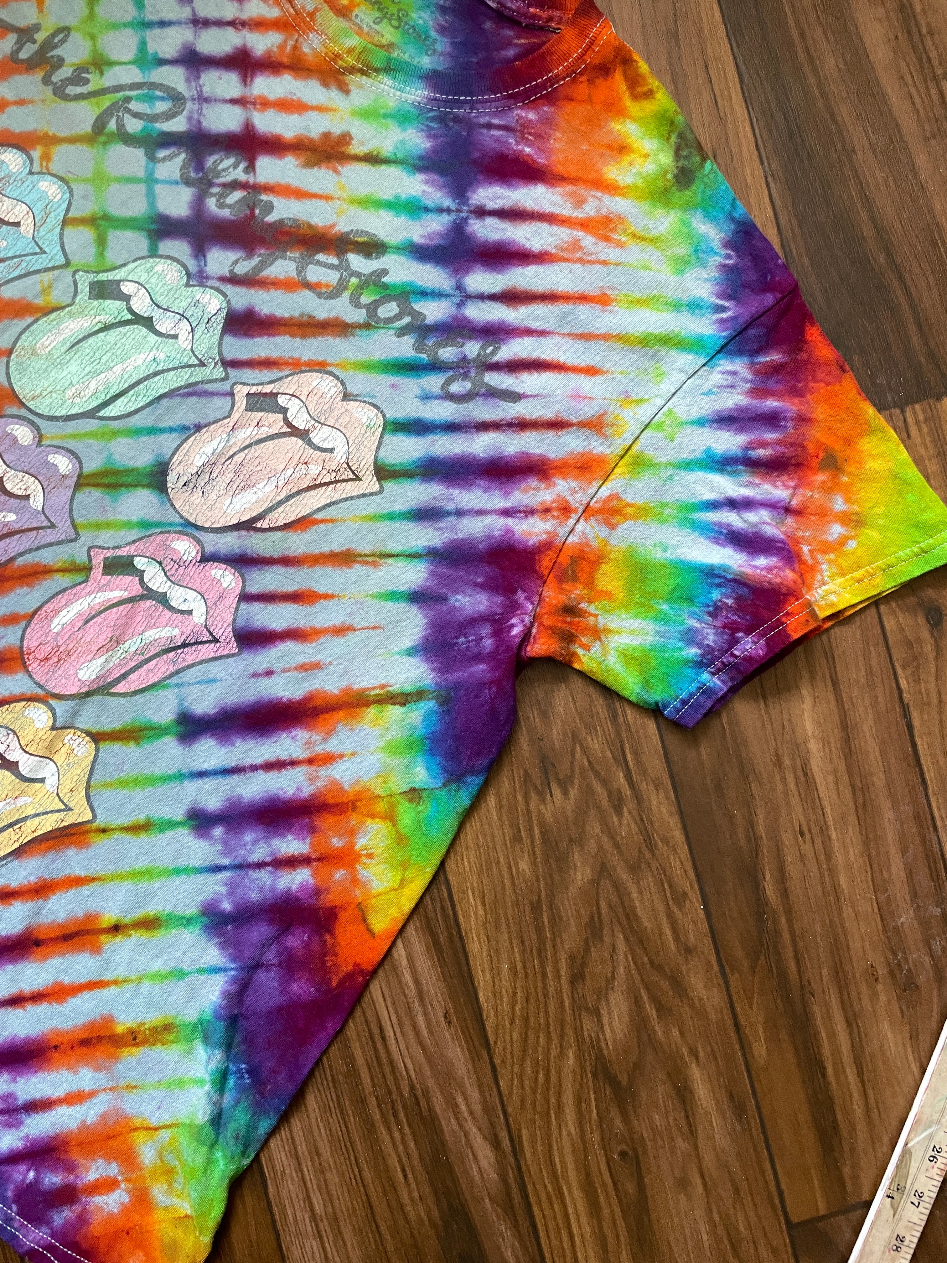 Large Men's Rolling Stones Handmade Tie Dye Short Sleeve T-Shirt | One-Of-a-Kind Upcycled Rainbow Flaming Lips Pleated Top