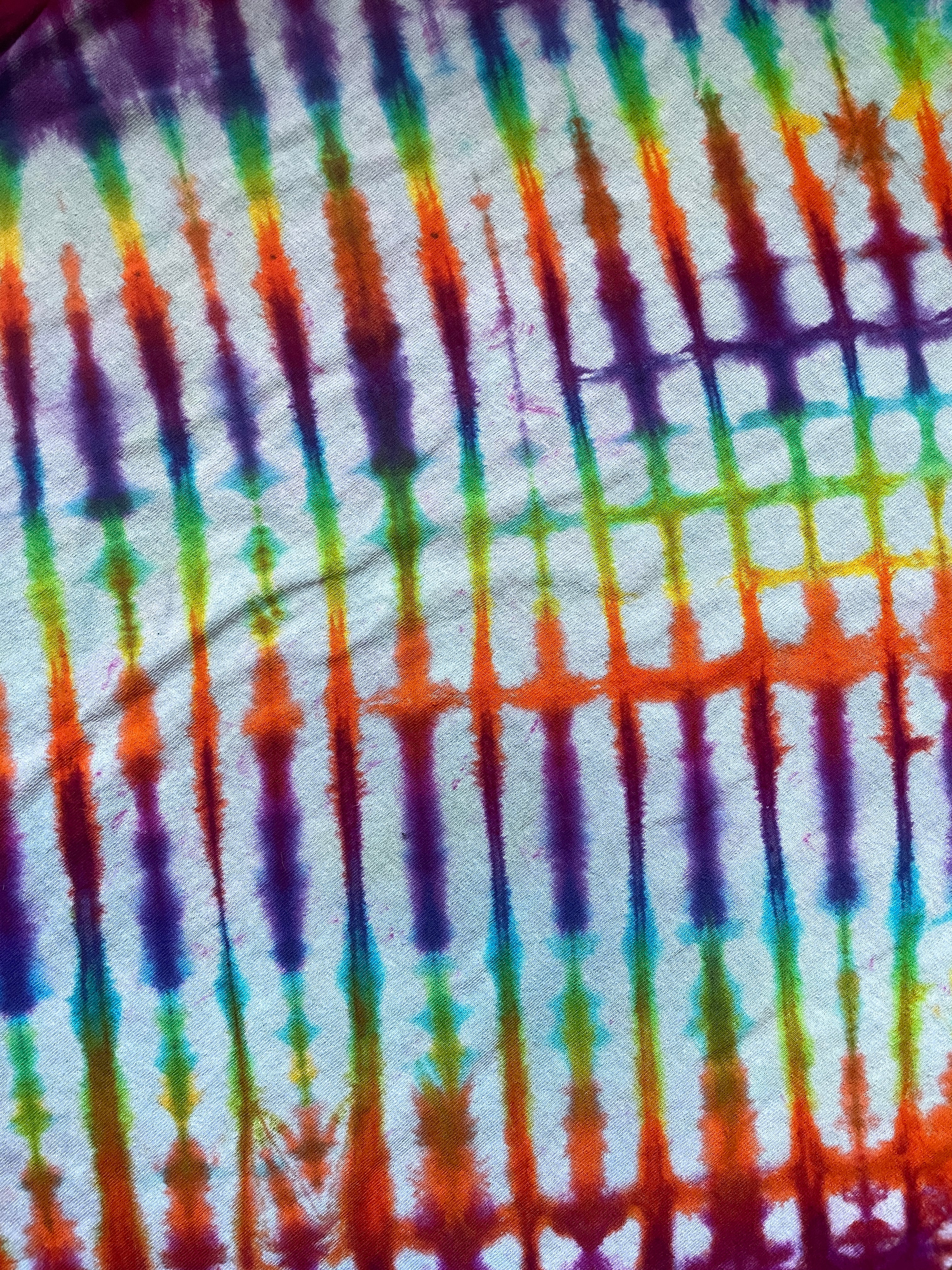 Large Men's Rolling Stones Handmade Tie Dye Short Sleeve T-Shirt | One-Of-a-Kind Upcycled Rainbow Flaming Lips Pleated Top