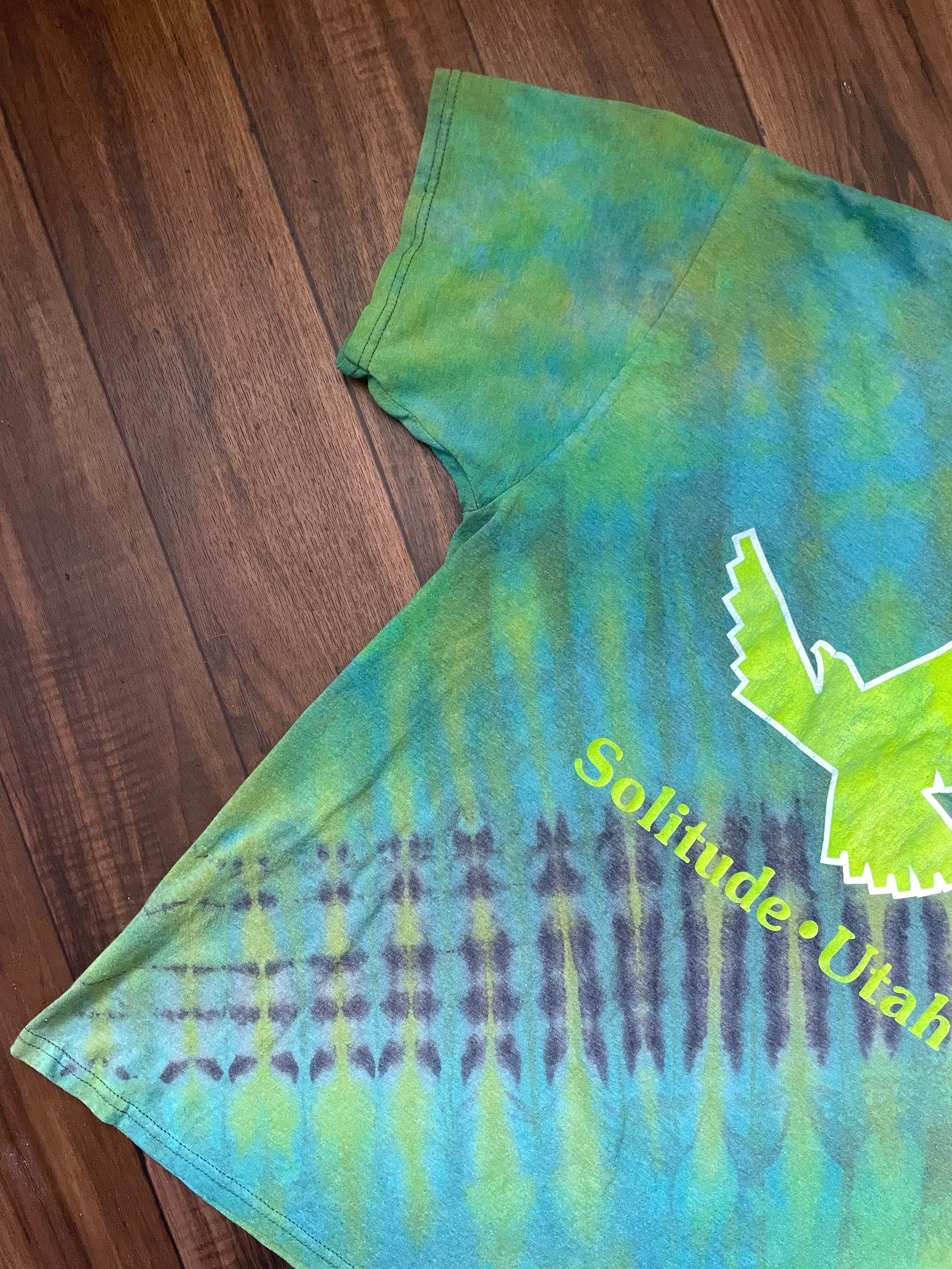 Large Men's Solitude Utah Handmade Reverse Tie Dye Short Sleeve T-Shirt | One-Of-a-Kind Upcycled Gray and Green Top