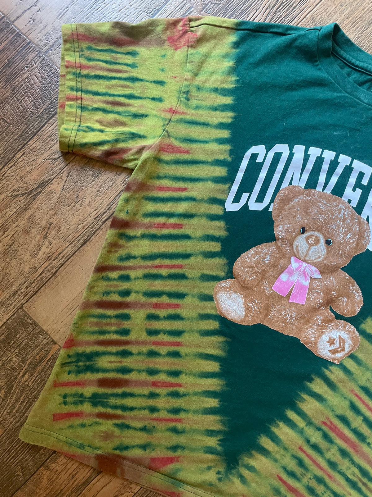 Converse Teddy Bear Green and Brown Reverse Tie Dye Short Sleeve T-Shirt | Men's Medium (Copy)