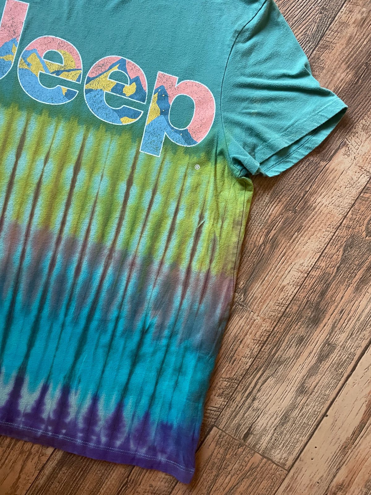 Jeep Mountain Range Reverse Tie Dye Short Sleeve T-Shirt | Men's Large