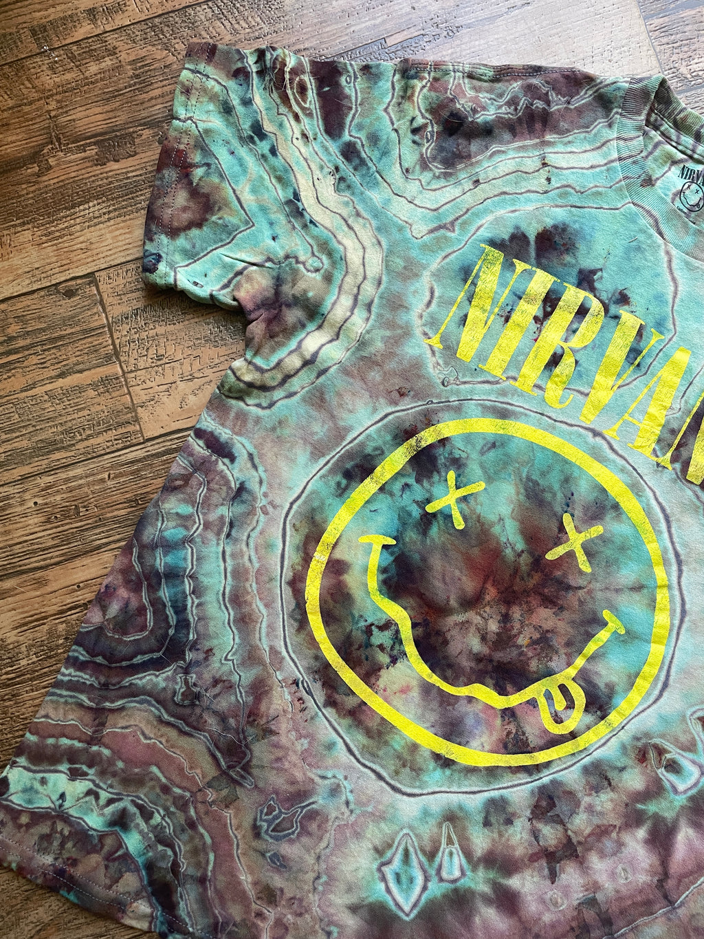 Nirvana Fungi Geode Short Sleeve Tie Dye T-Shirt | Men's Medium