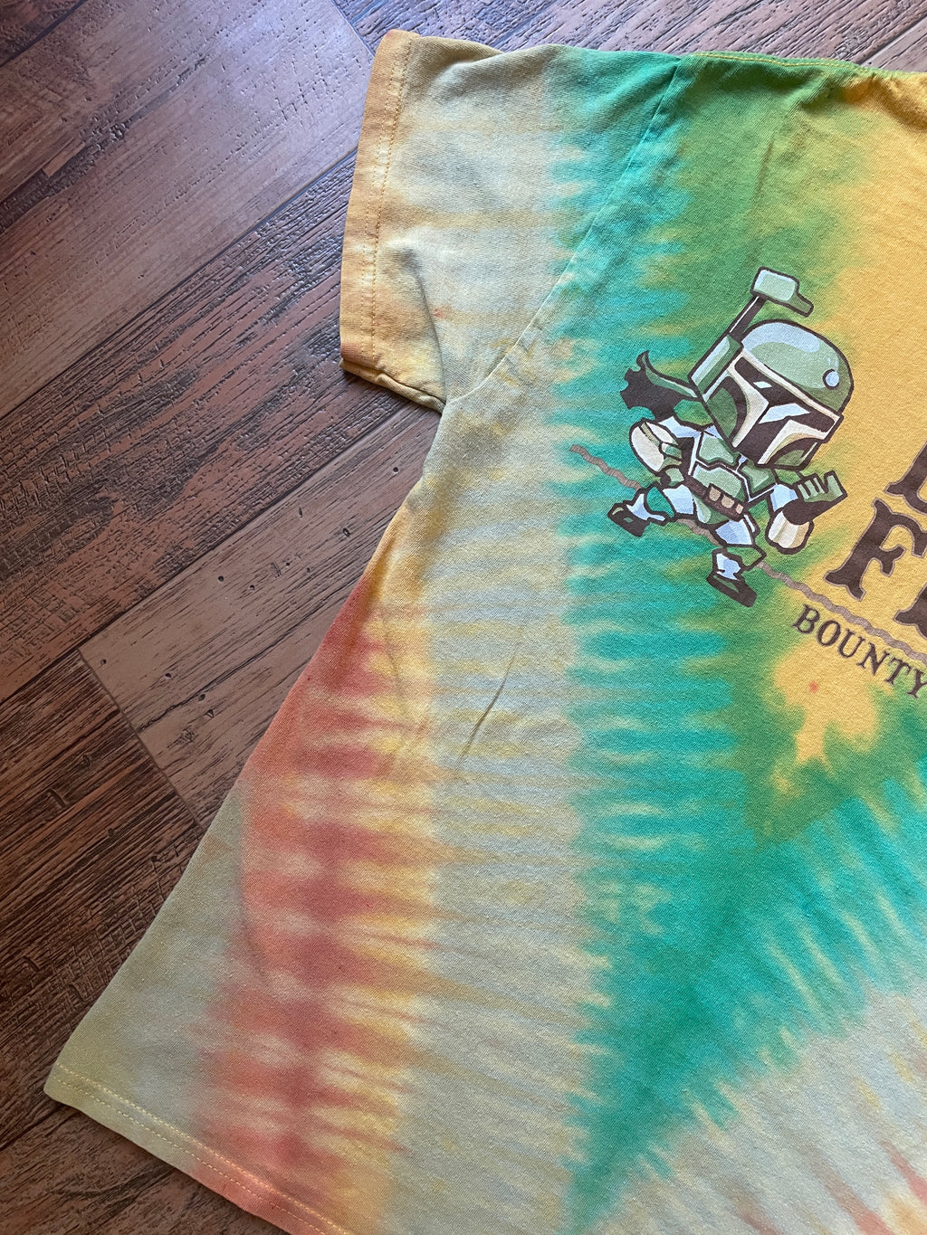 Star Wars Boba Fett Yellow and Green Tie Dye Short Sleeve T-Shirt | Men's Medium
