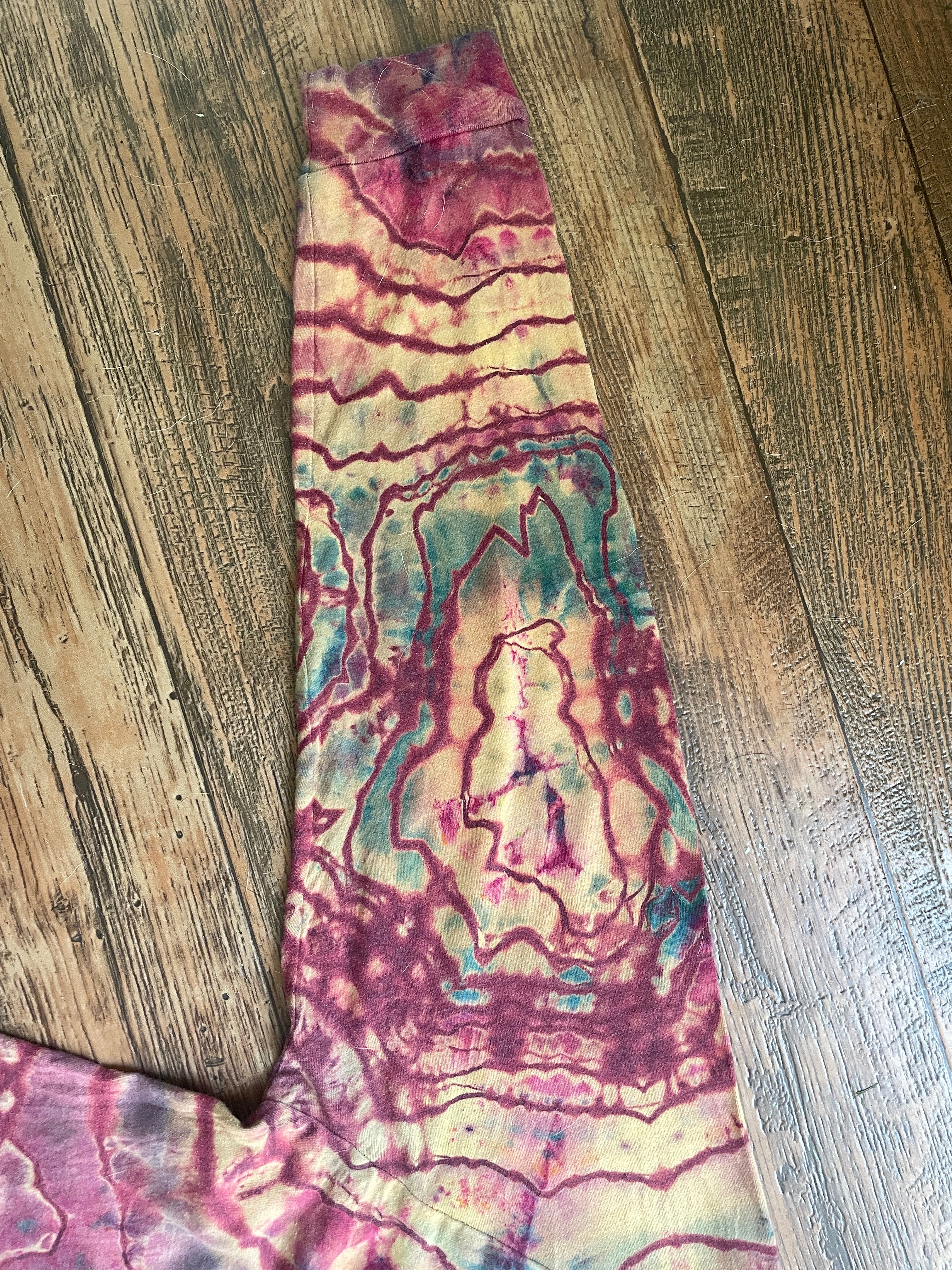 North Carolina Mountains Multicolor Geode Long Sleeve Reverse Tie Dye T-Shirt | Men's Large