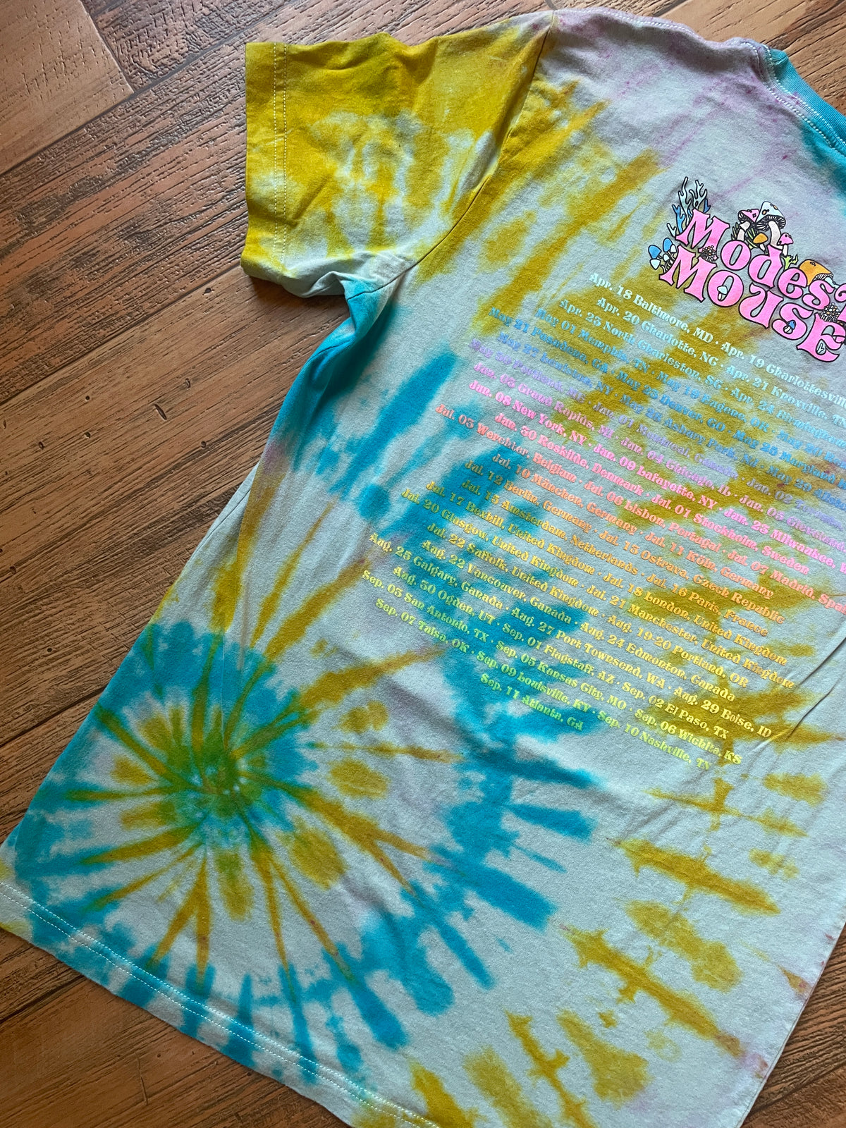 Modest Mouse Golden Casket Tour 2022 Tie Dye Short Sleeve T-Shirt | Men's Medium