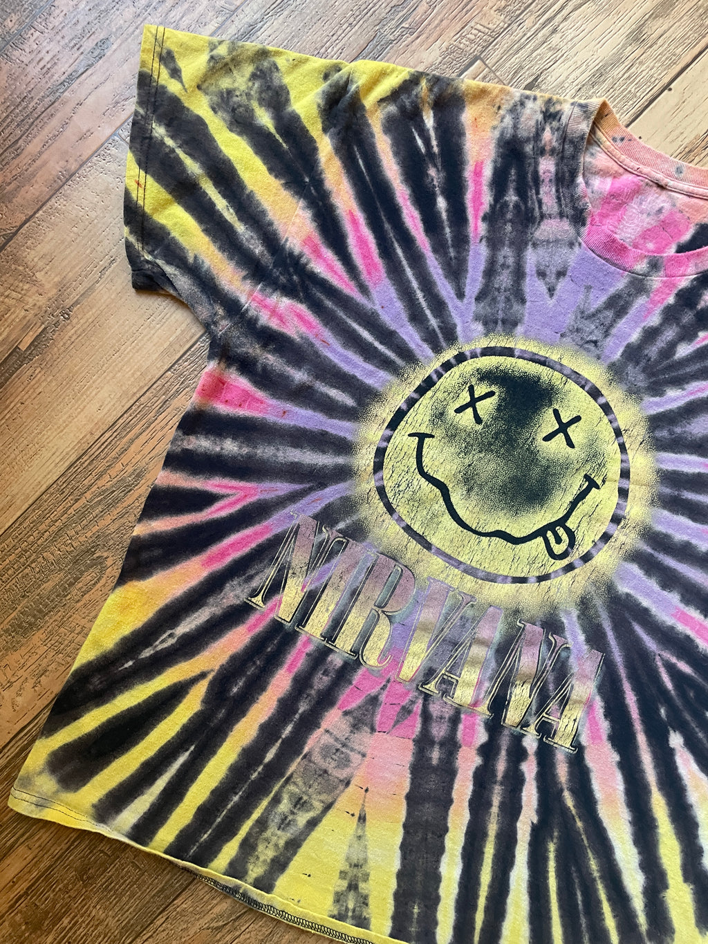 Nirvana Black and Neon Reverse Tie Dye Short Sleeve T-Shirt | Men's XL