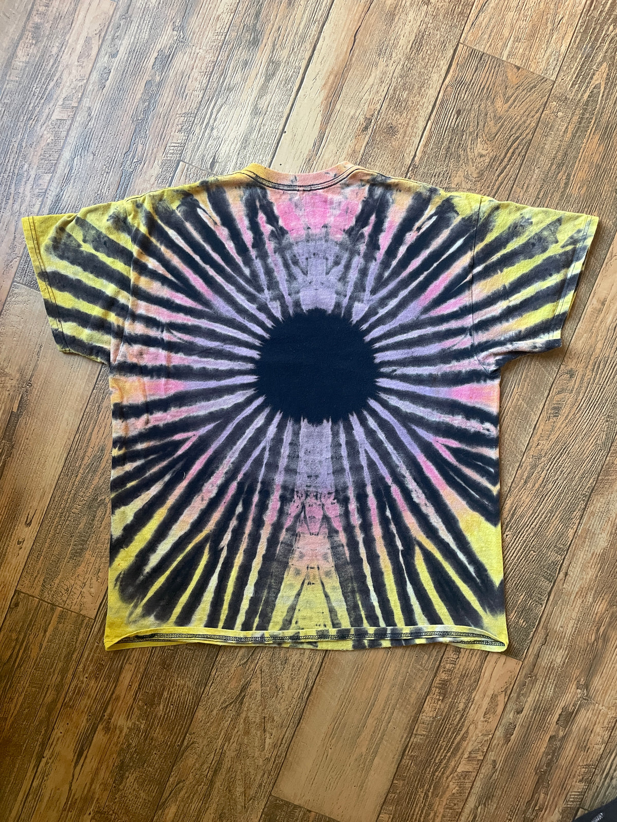 Nirvana Black and Neon Reverse Tie Dye Short Sleeve T-Shirt | Men's XL