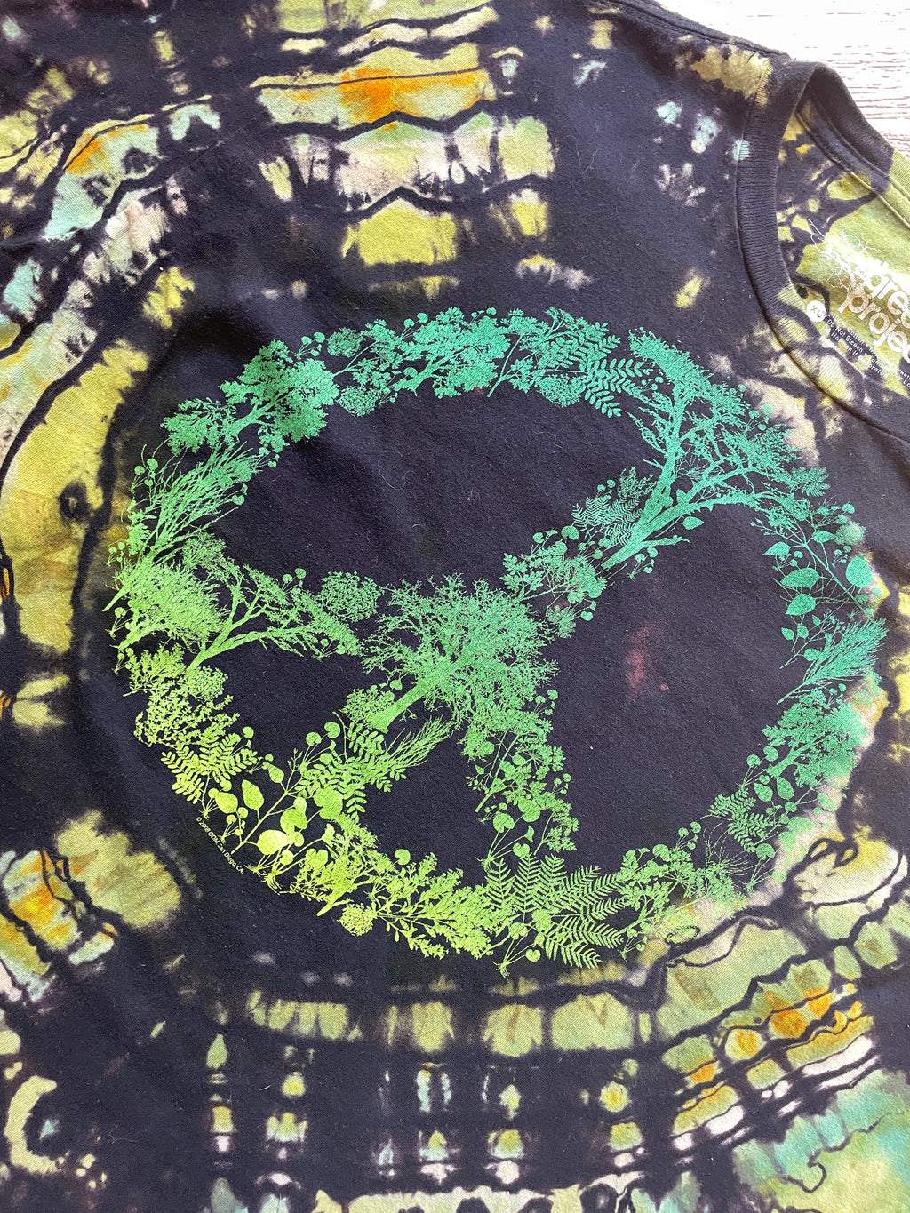 Peace on Earth Black and Green Geode Short Sleeve Reverse Tie Dye T-Shirt | Men's XL