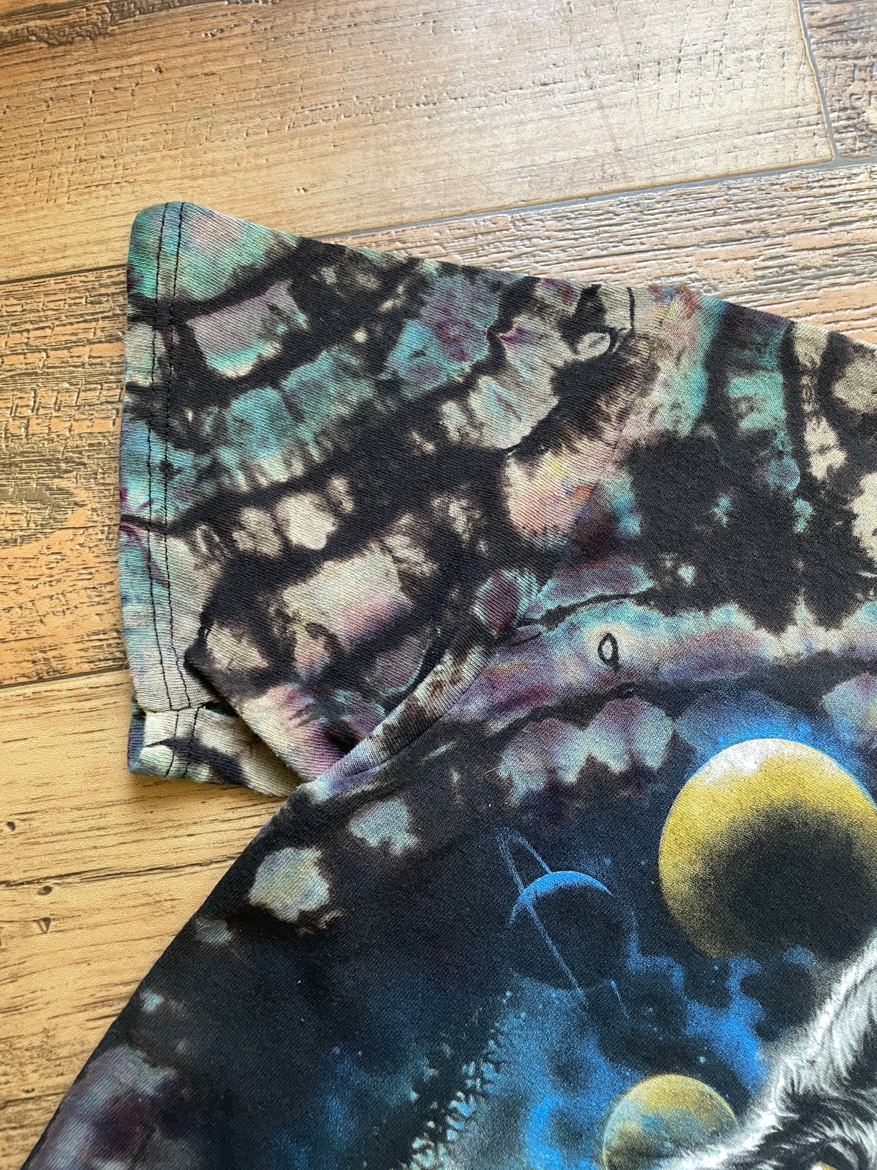 Midnight Wolf Black and Blue Geode Short Sleeve Reverse Tie Dye T-Shirt | Men's Medium