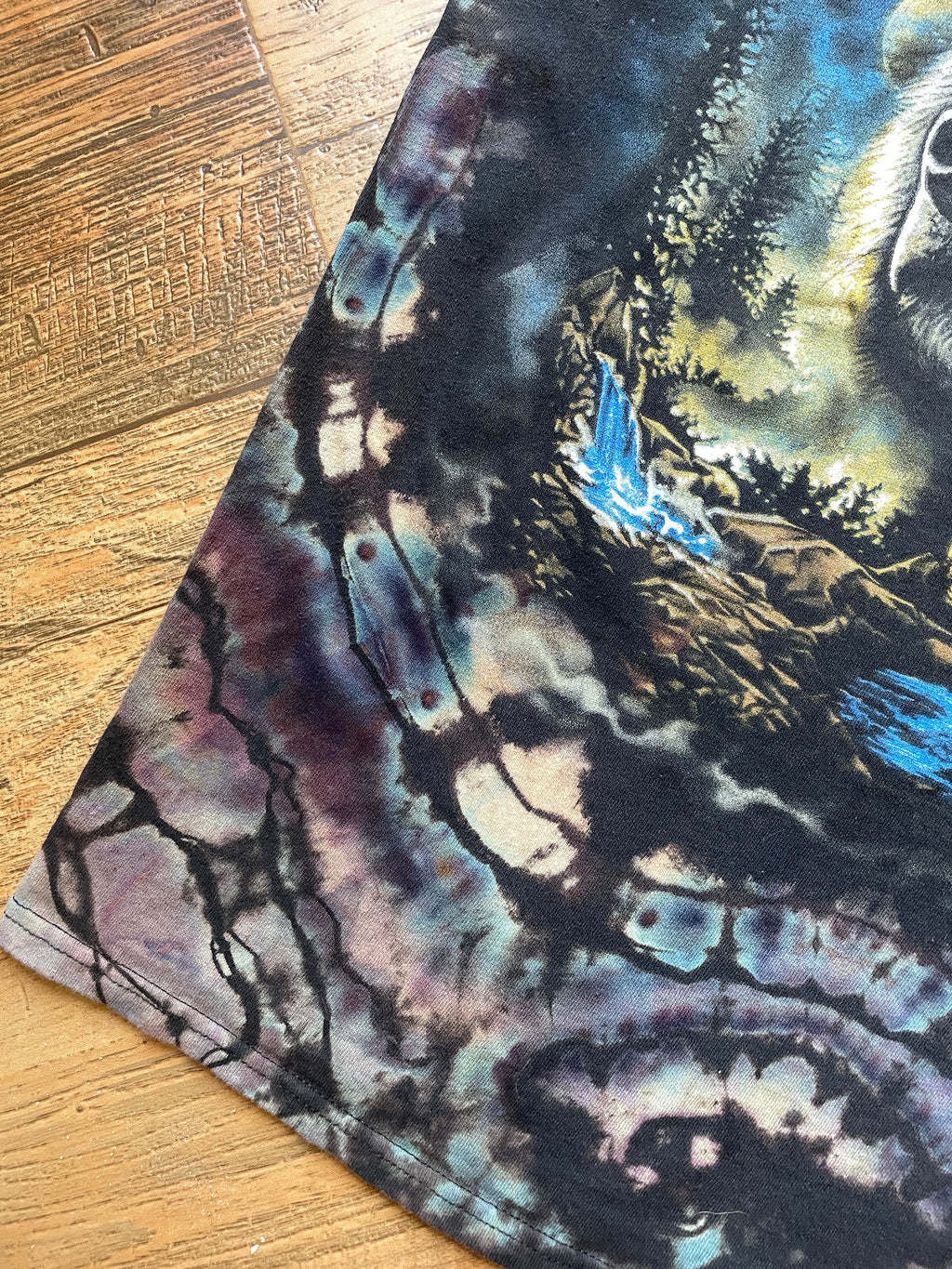 Midnight Wolf Black and Blue Geode Short Sleeve Reverse Tie Dye T-Shirt | Men's Medium