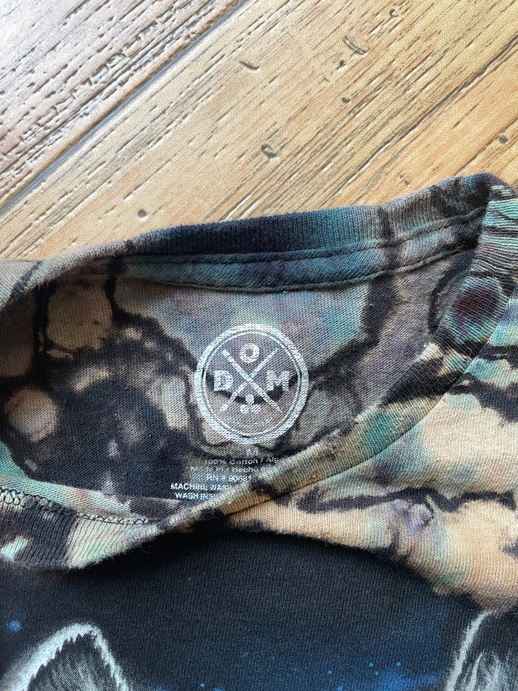 Midnight Wolf Black and Blue Geode Short Sleeve Reverse Tie Dye T-Shirt | Men's Medium