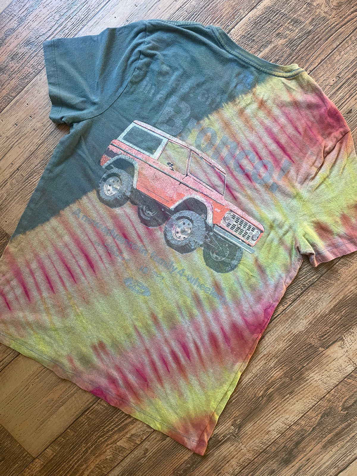 Ford Bronco Reverse Tie Dye Short Sleeve T-Shirt | Men's Medium